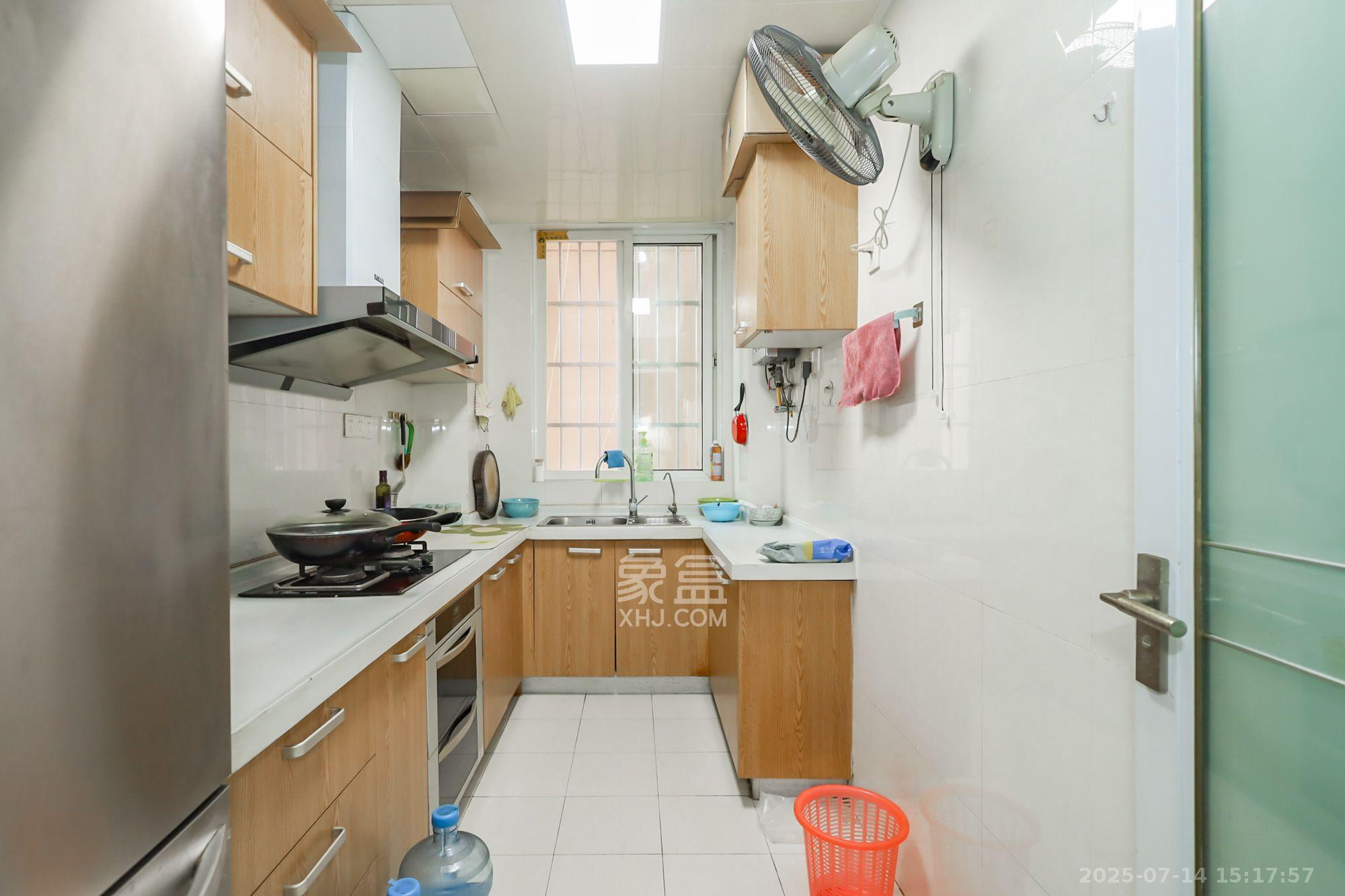 枫雅名苑  3室2厅2卫    3200.0元/月 枫雅名苑  3室2厅2卫    3200.0元/月室内图