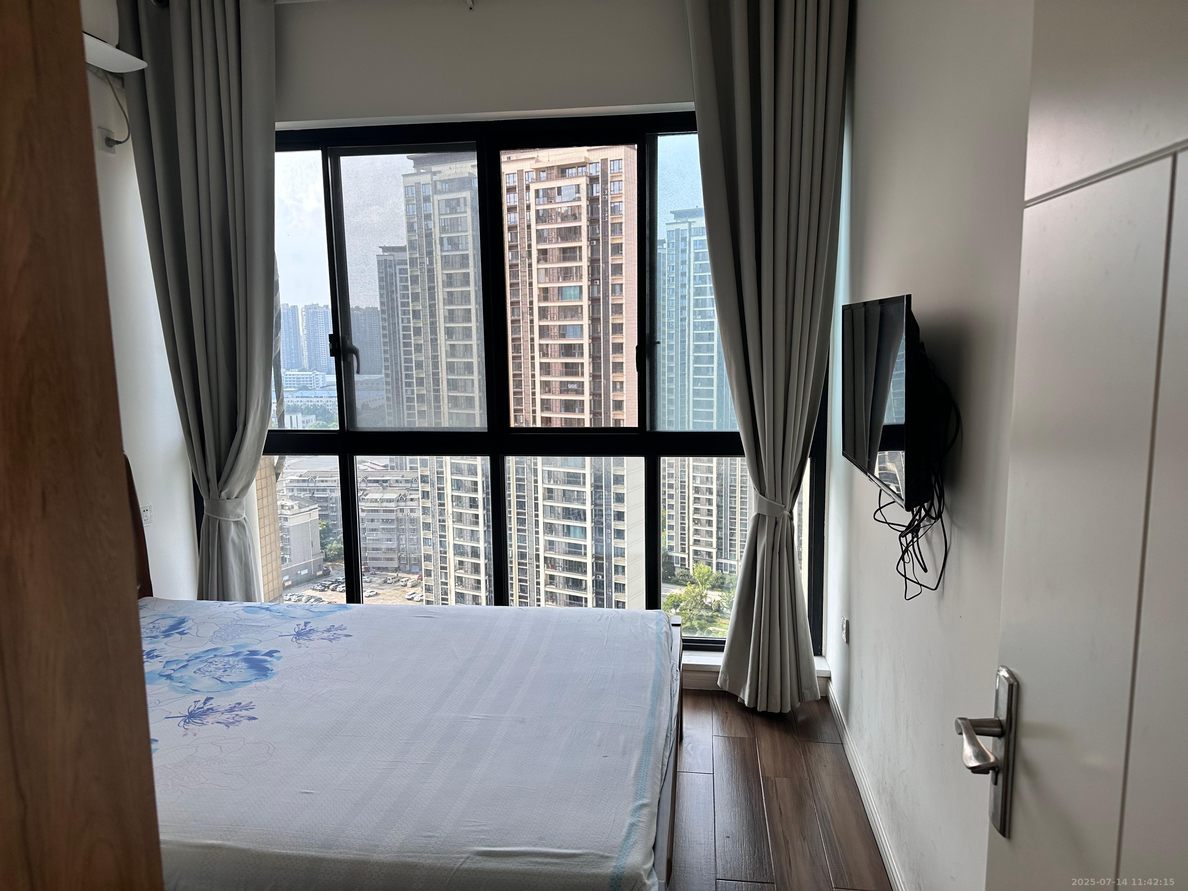 日盛山湖城 3室2厅2卫 2100.0元/月 日盛山湖城 3室2厅2卫 2100.0元/月室内图