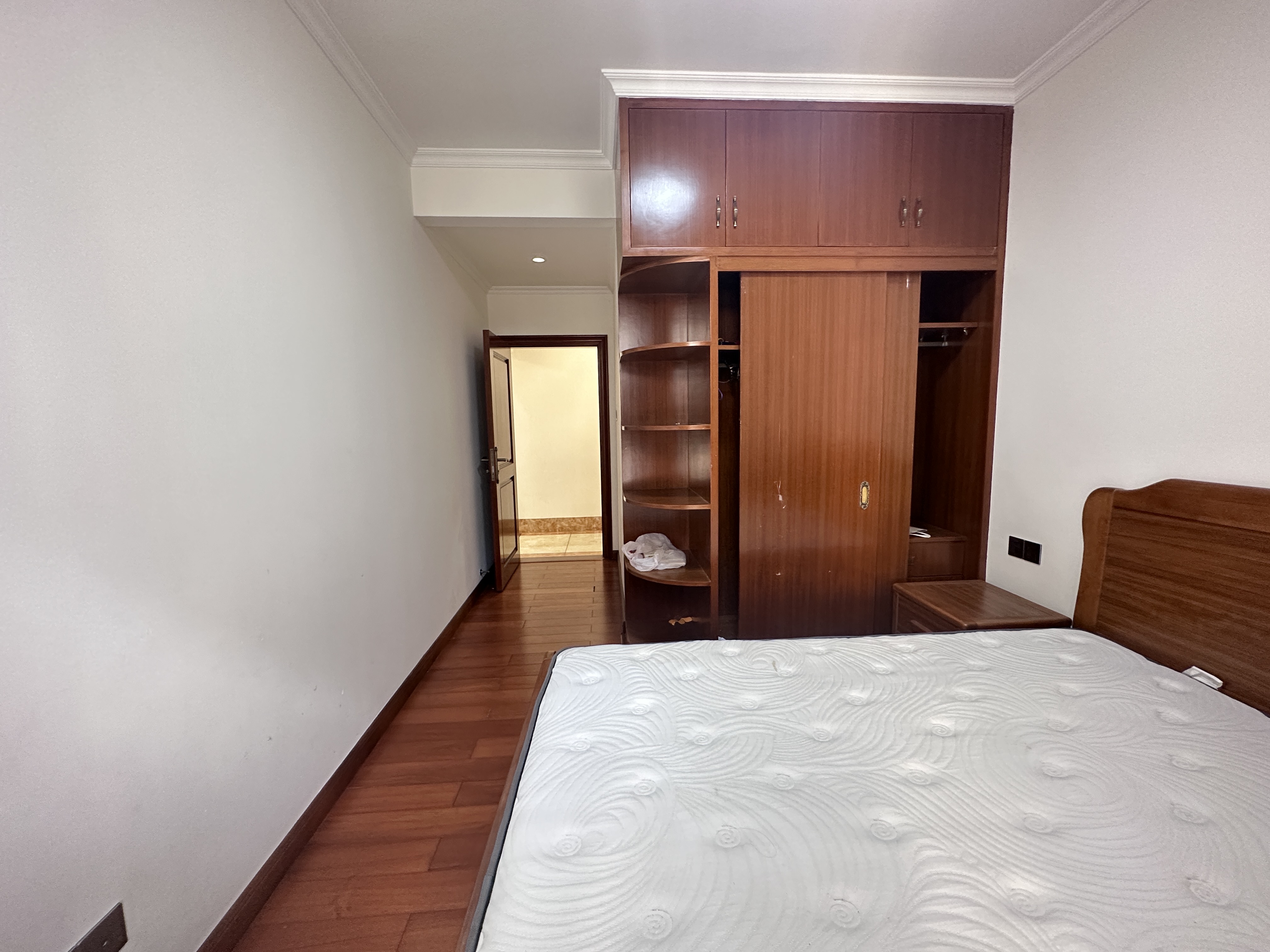 海阔天空-国瑞城一期(名仕苑) 3室2厅2卫 5000.0元/月 海阔天空-国瑞城一期(名仕苑) 3室2厅2卫 5000.0元/月室内图