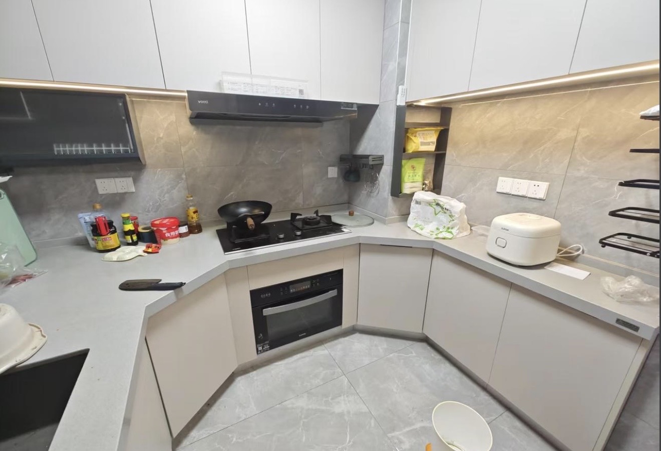 酃湖书院 1室0厅0卫 2800.0元/月 酃湖书院 1室0厅0卫 2800.0元/月室内图