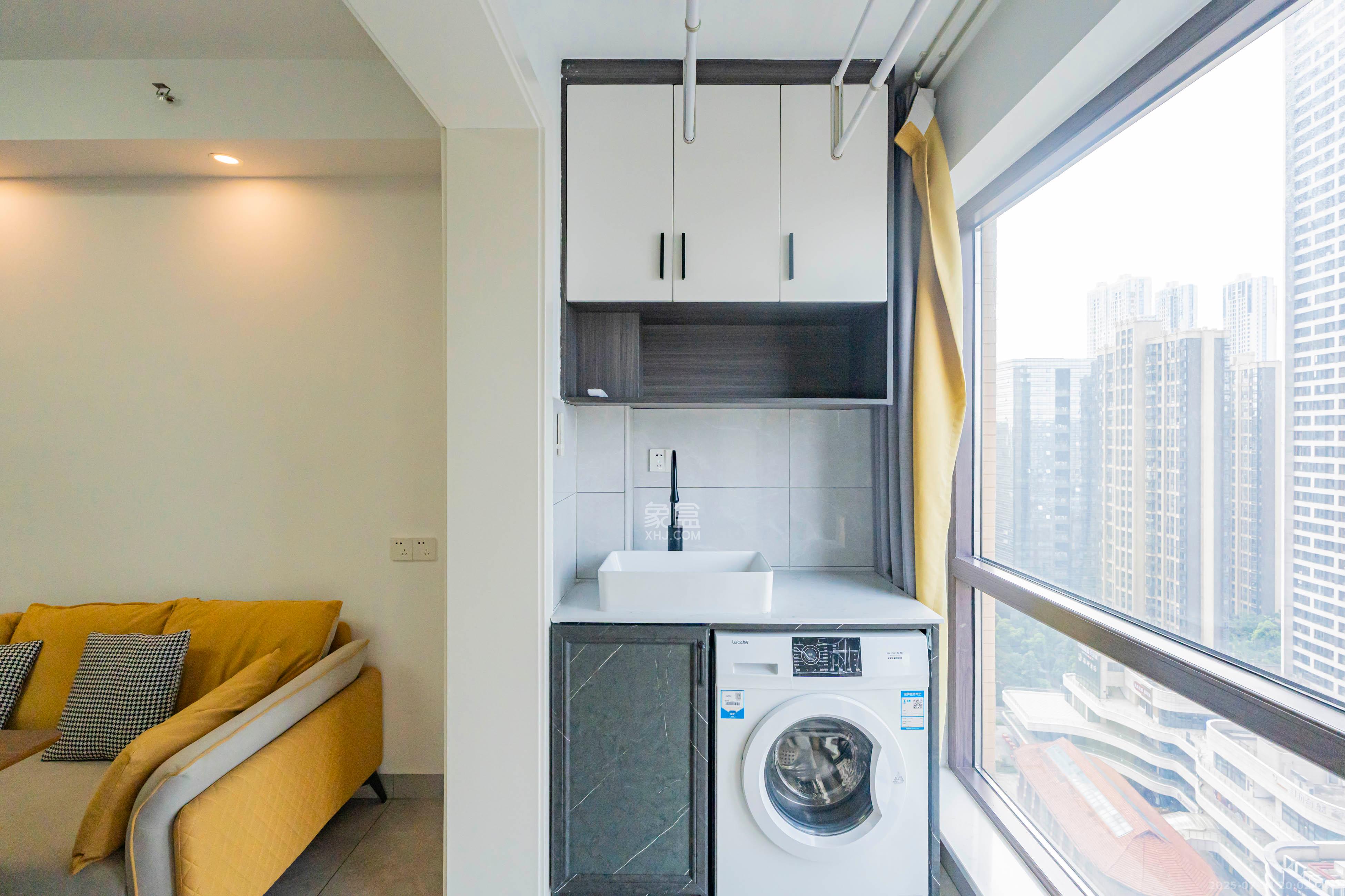 天健城  2室1厅1卫    135.0万 天健城  2室1厅1卫    135.0万阳台