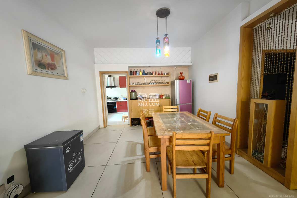 广泰家园 3室2厅2卫 1800.00元/月 广泰家园 3室2厅2卫 1800.00元/月室内图