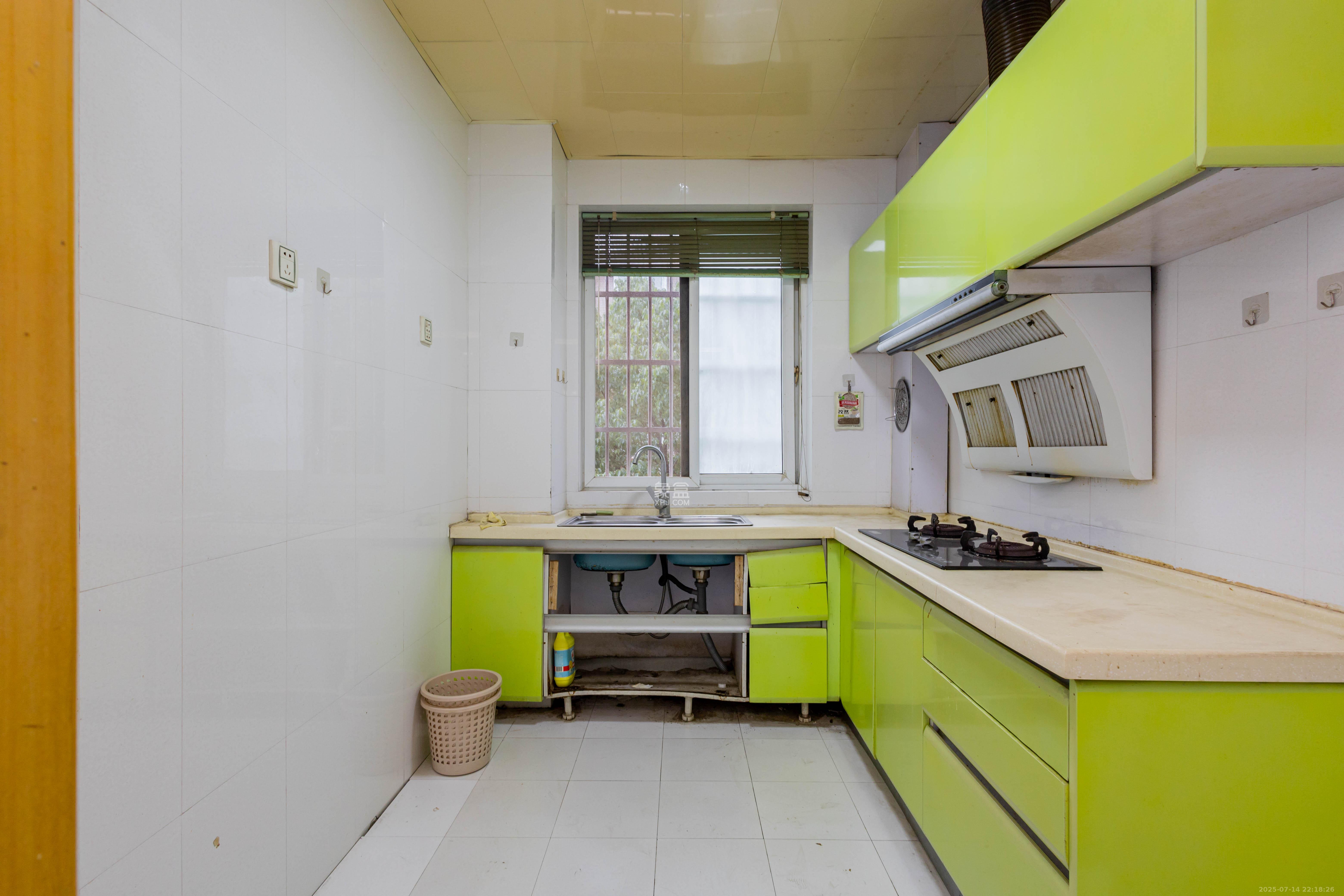 星城国际 4室2厅2卫 52.8万 星城国际 4室2厅2卫 52.8万厨房