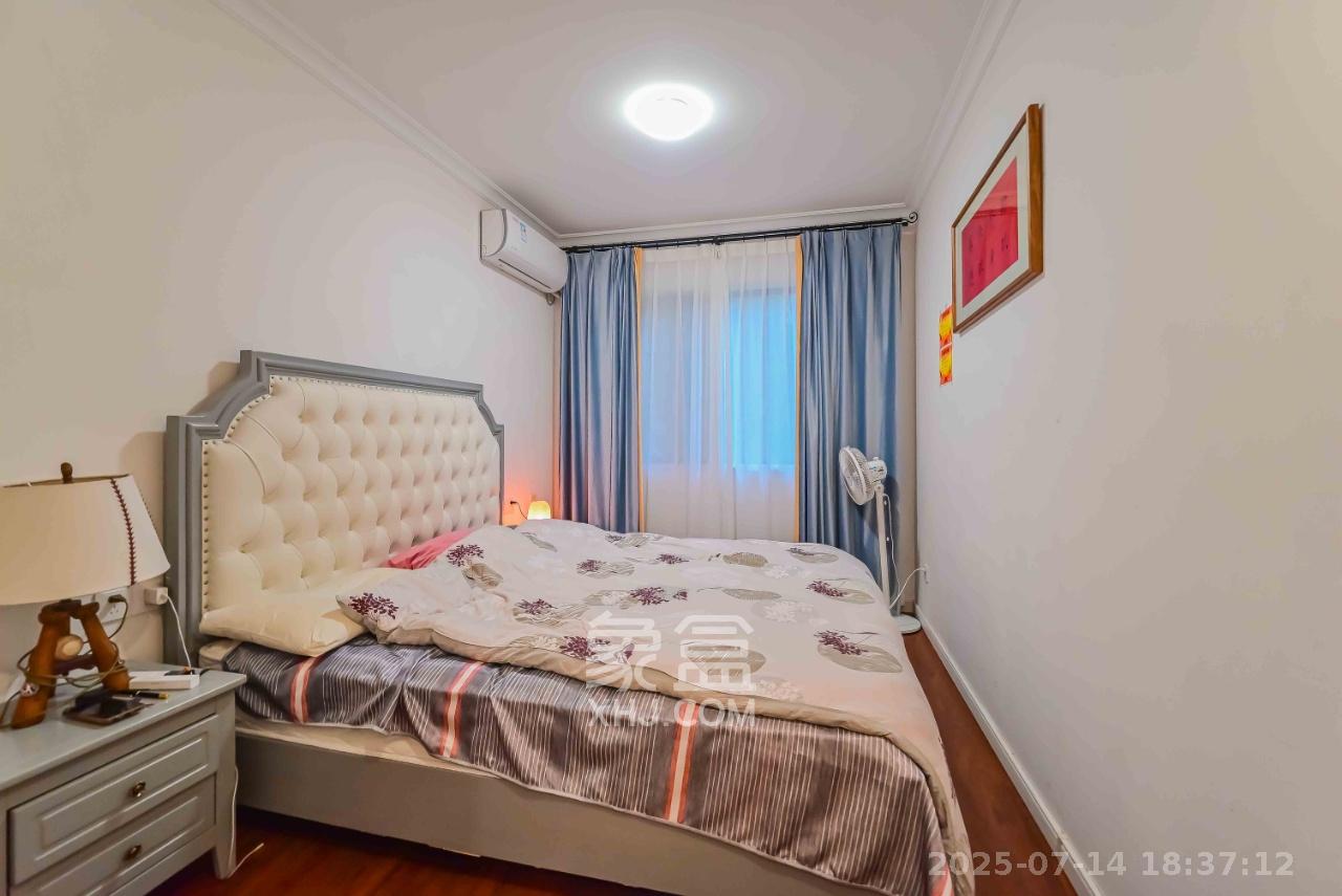 万科魅力之城观澜里  4室2厅2卫    6000.0元/月室内图