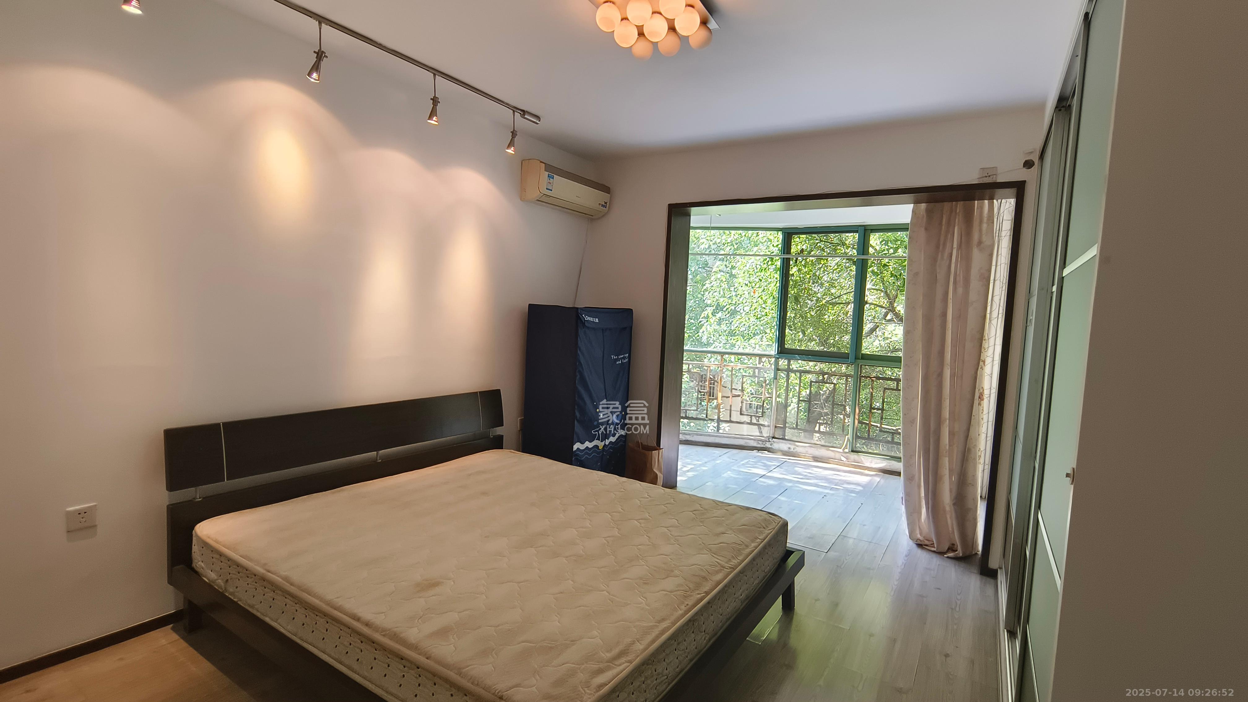 芙蓉苑  3室2厅2卫   2800.00元/月室内图