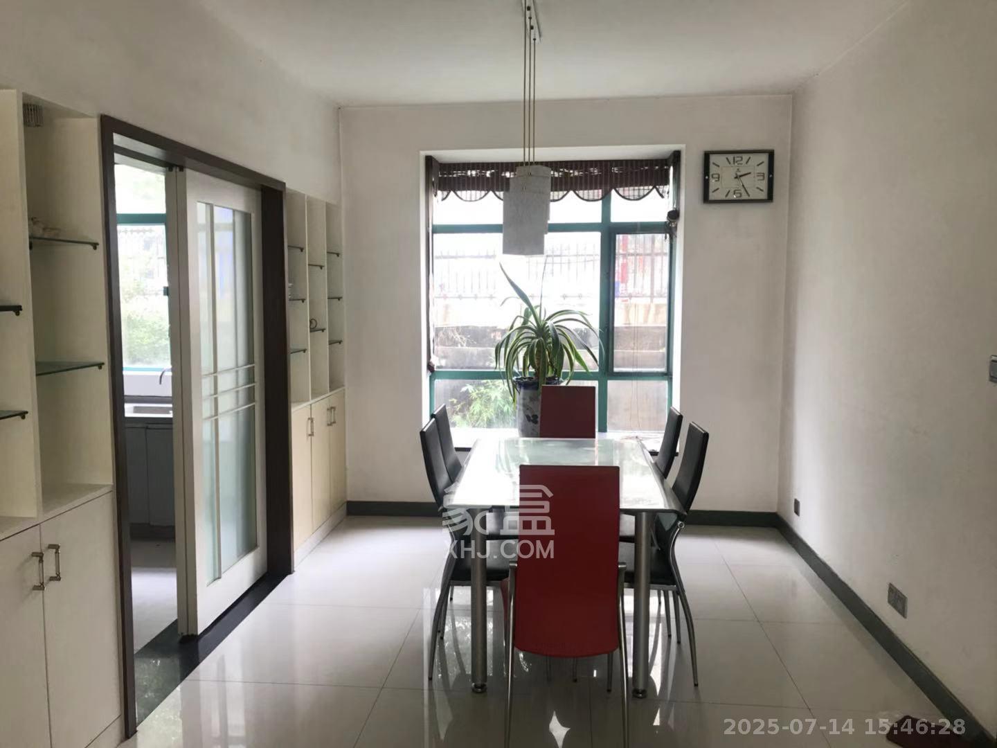 美林景园  3室2厅2卫    2800.0元/月室内图