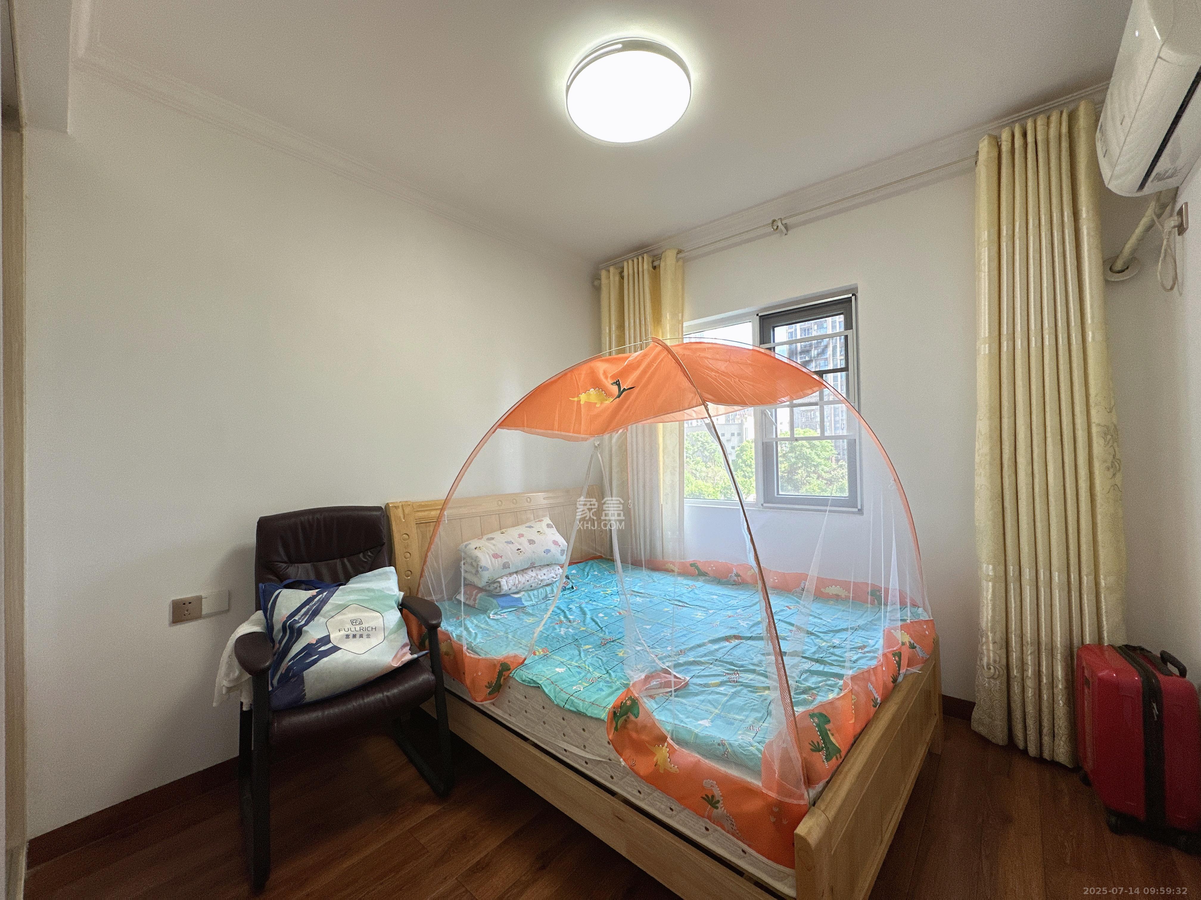 荣盛花语城 3室2厅1卫 2200.00元/月 荣盛花语城 3室2厅1卫 2200.00元/月室内图