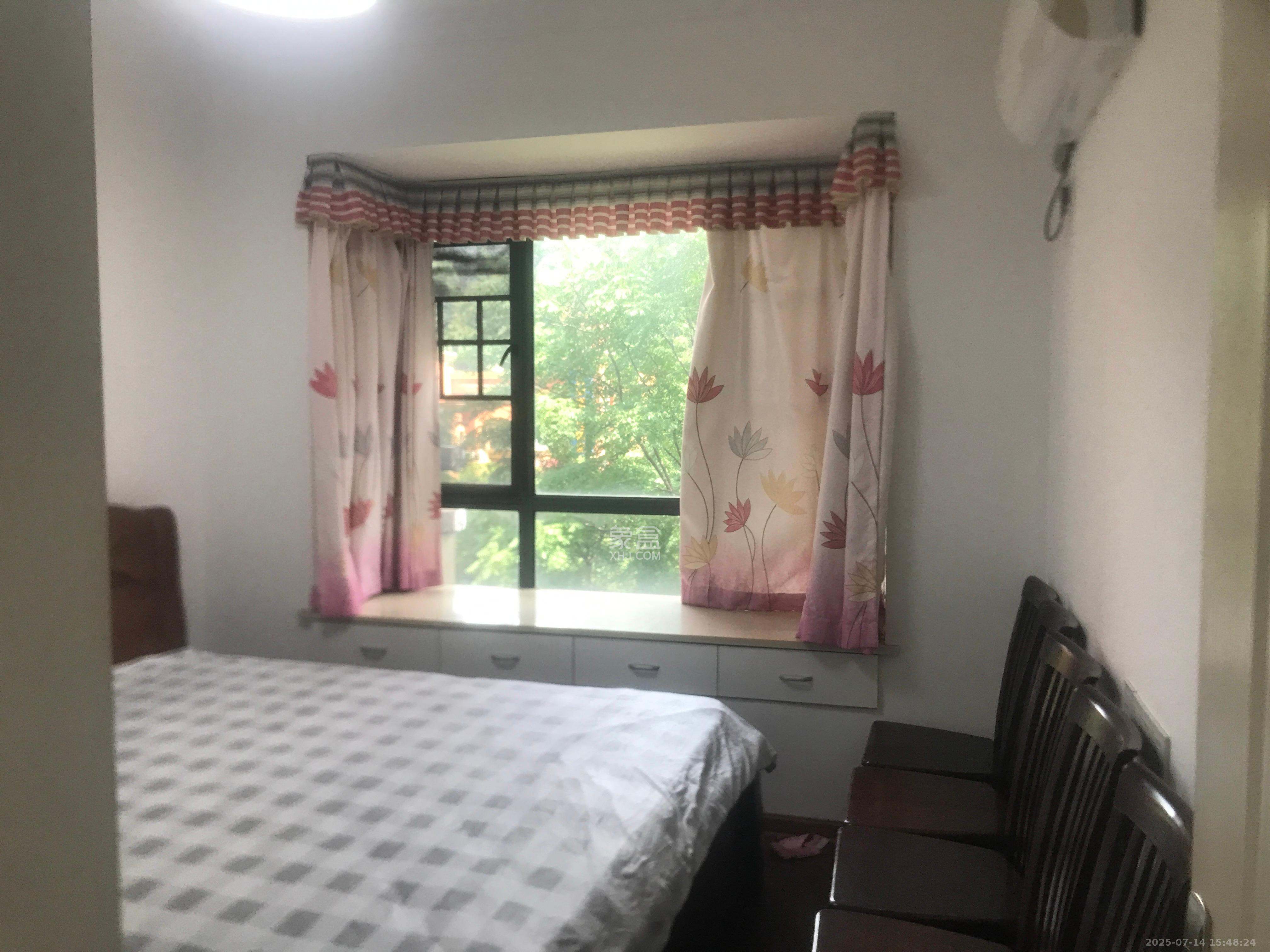 珠江东方明珠(新地东方明珠)三期 1室2厅1卫 1800.0元/月 珠江东方明珠(新地东方明珠)三期 1室2厅1卫 1800.0元/月室内图