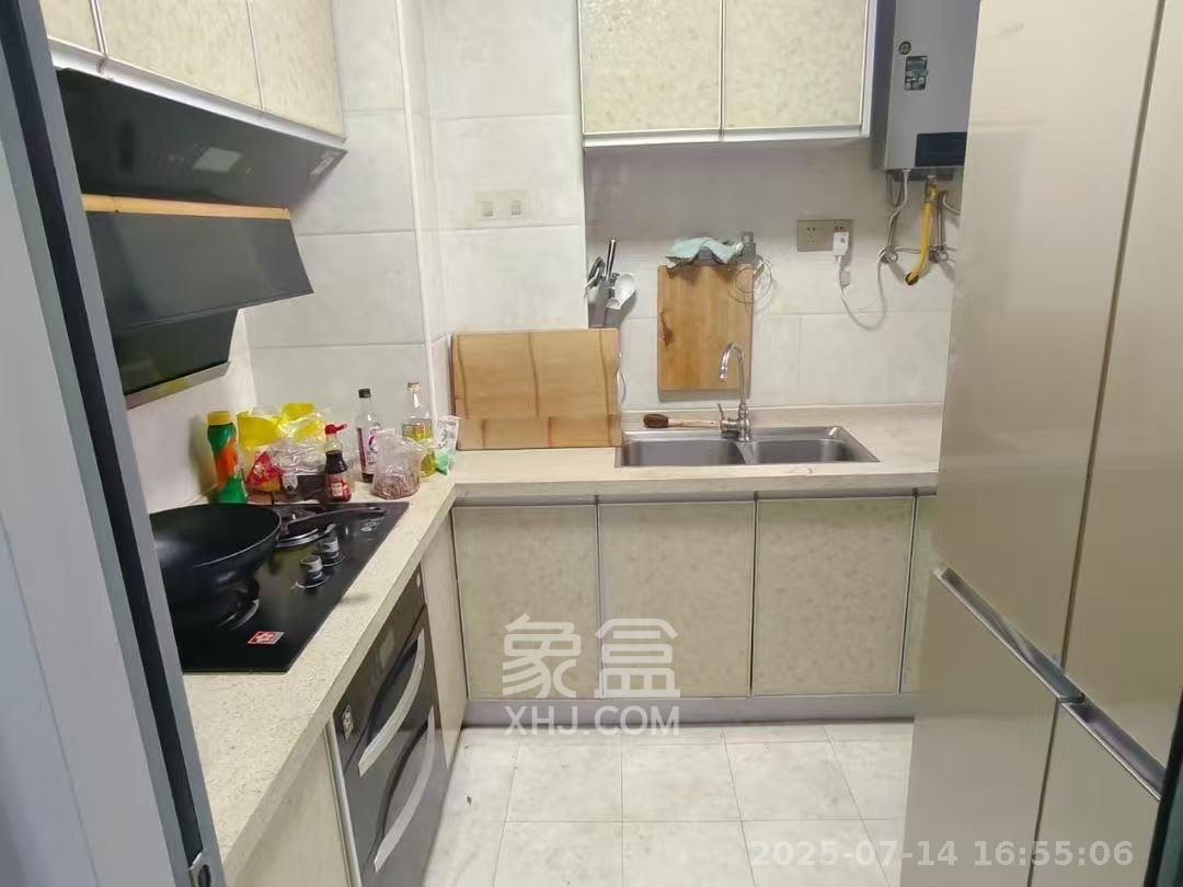 辉煌国际城二期  2室2厅1卫   2300.00元/月室内图