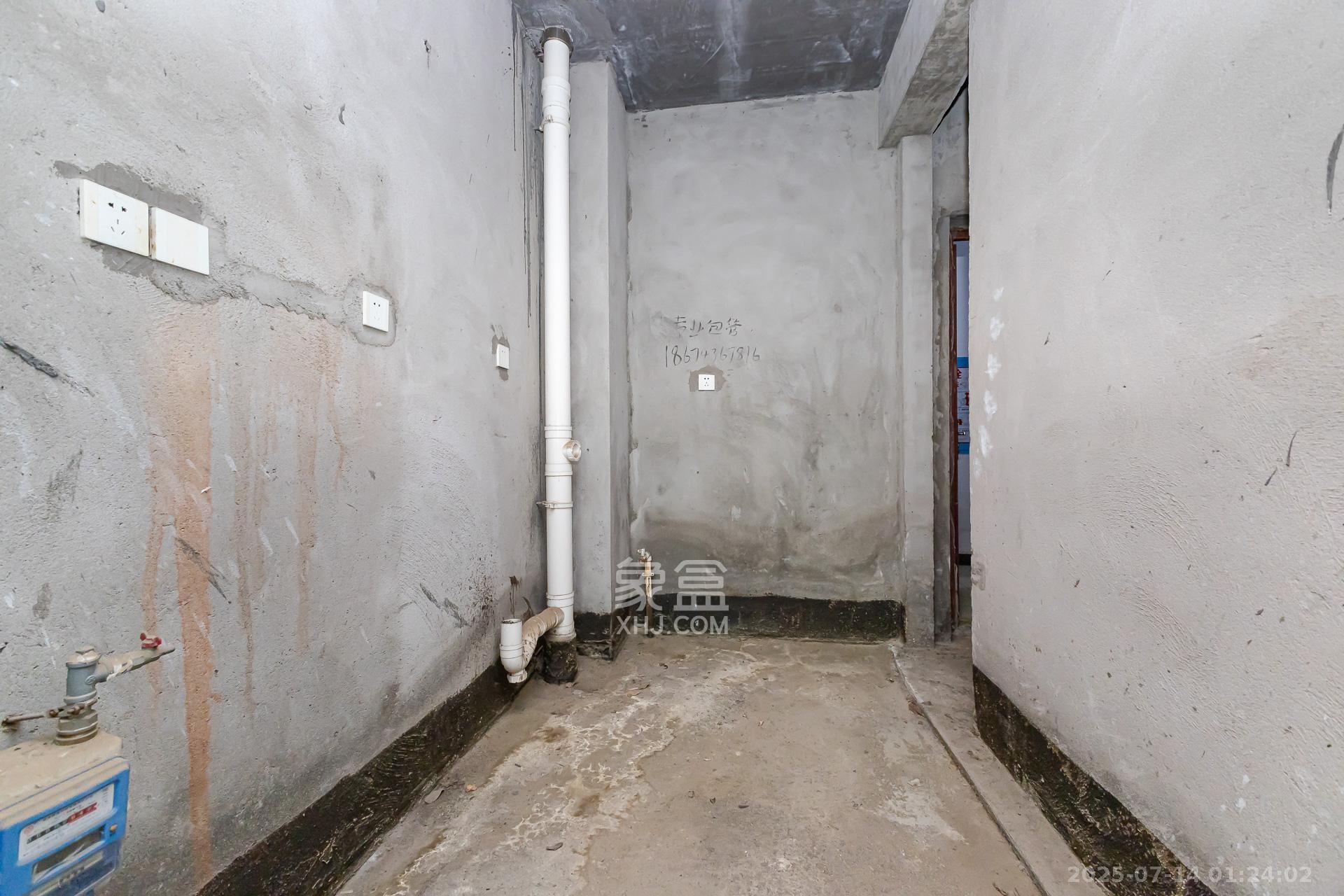 玛丽的花园(金色阳光家园)  3室2厅1卫    52.8万 玛丽的花园(金色阳光家园)  3室2厅1卫    52.8万厨房