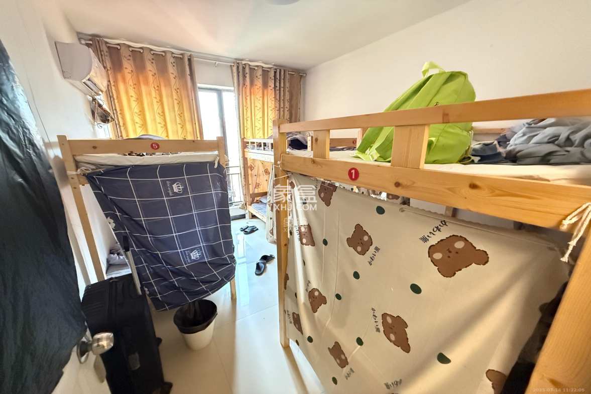 东城港 3室2厅2卫 2700.0元/月 东城港 3室2厅2卫 2700.0元/月室内图