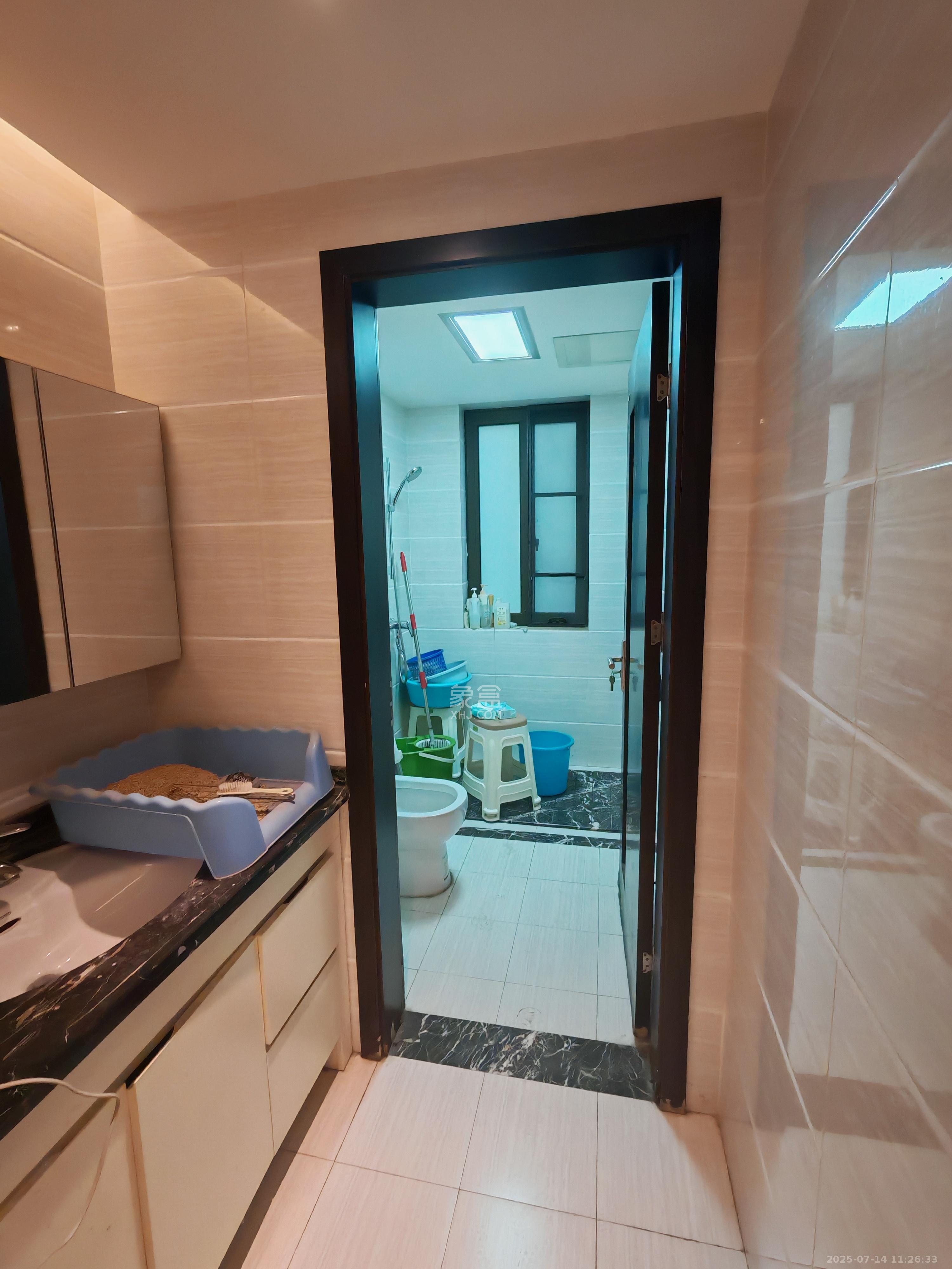 绿地公馆(绿地名邸)  4室2厅2卫    4000.0元/月 绿地公馆(绿地名邸)  4室2厅2卫    4000.0元/月室内图