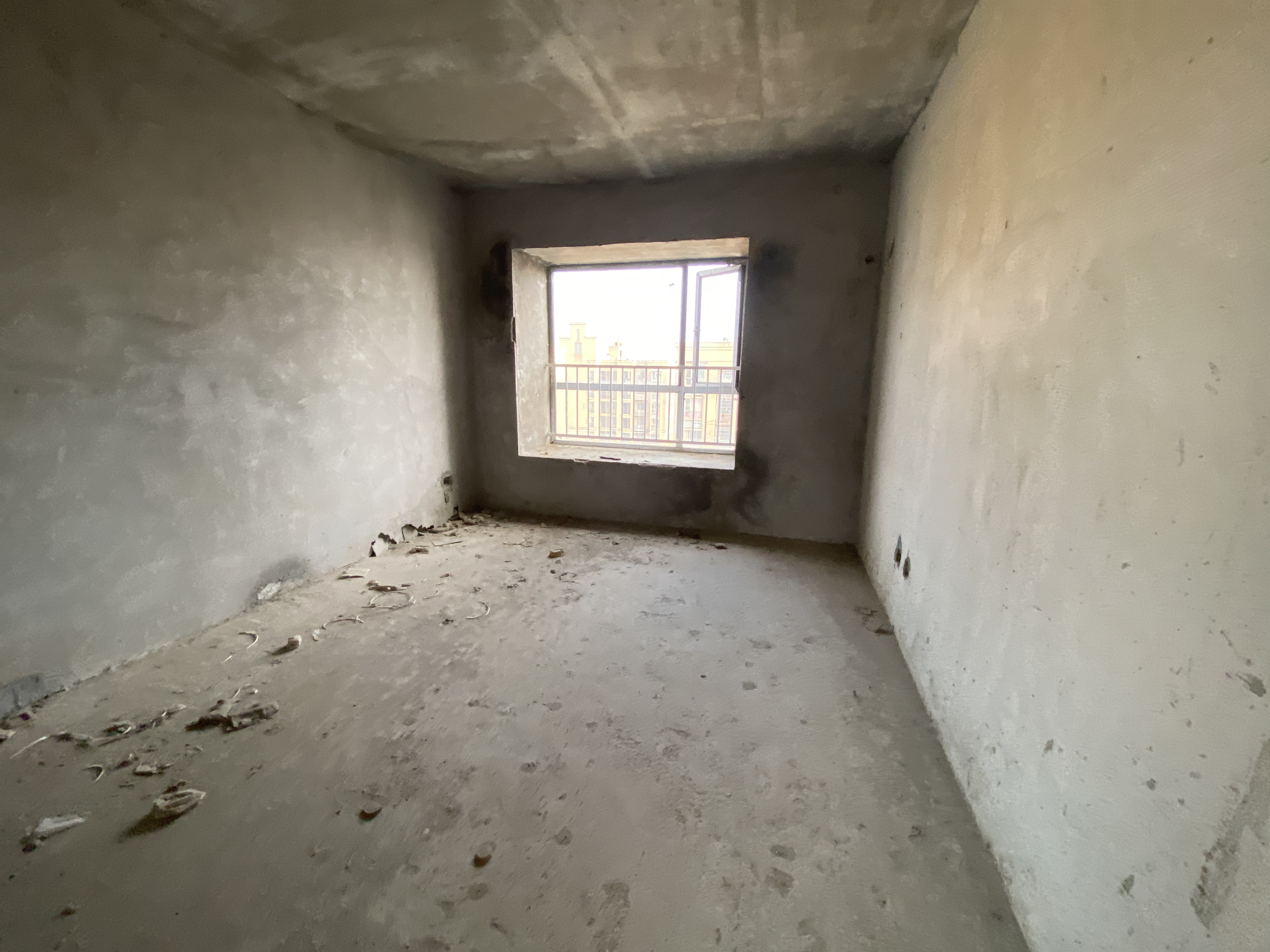 天地人和  3室2厅2卫    59.8万客厅