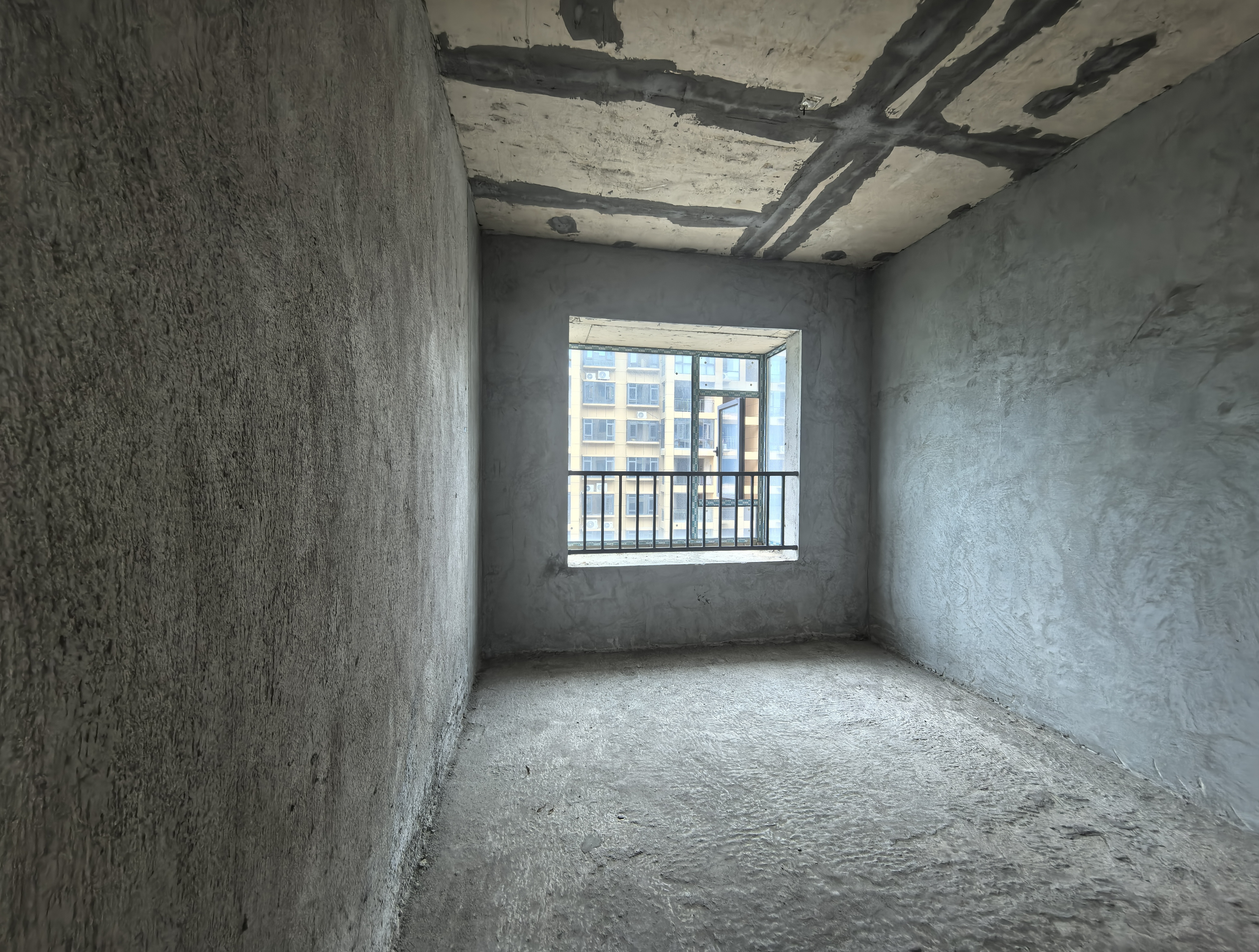 珠山鑫园  4室1厅2卫    76.8万 珠山鑫园  4室1厅2卫    76.8万客厅