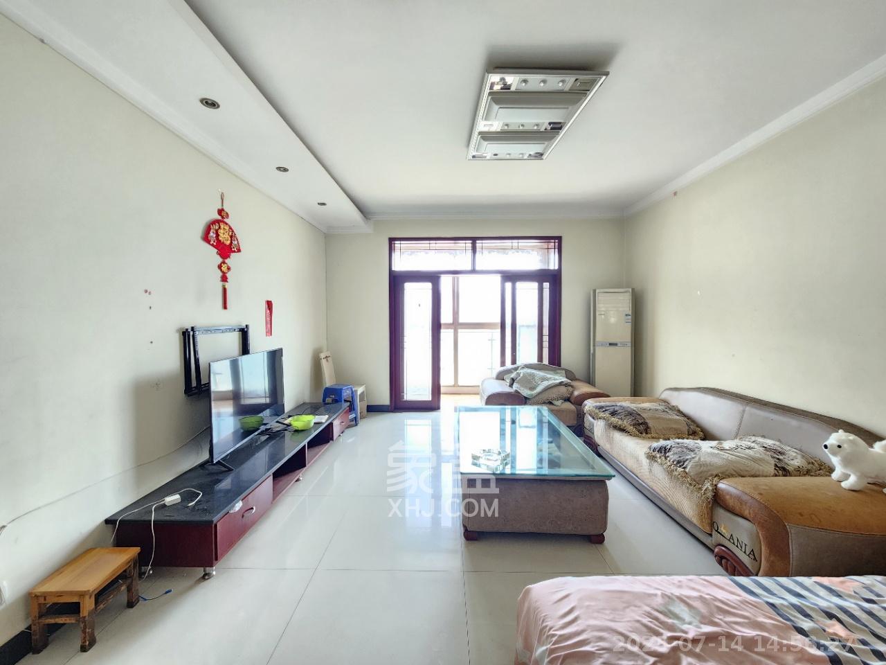 西岸润泽府 4室2厅2卫 3200.0元/月 西岸润泽府 4室2厅2卫 3200.0元/月室内图