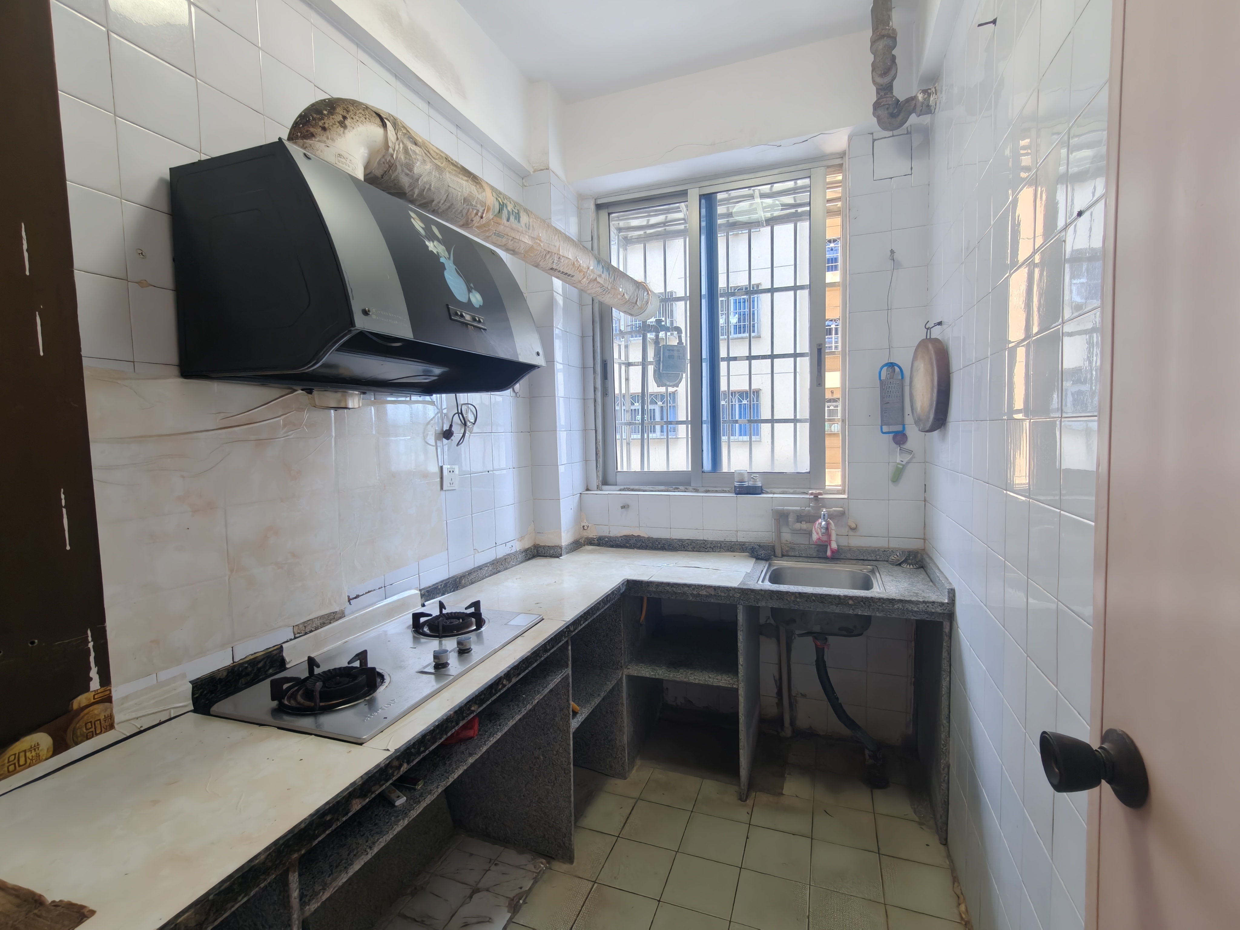 省地质环境监测总站  3室2厅1卫    2000.0元/月室内图