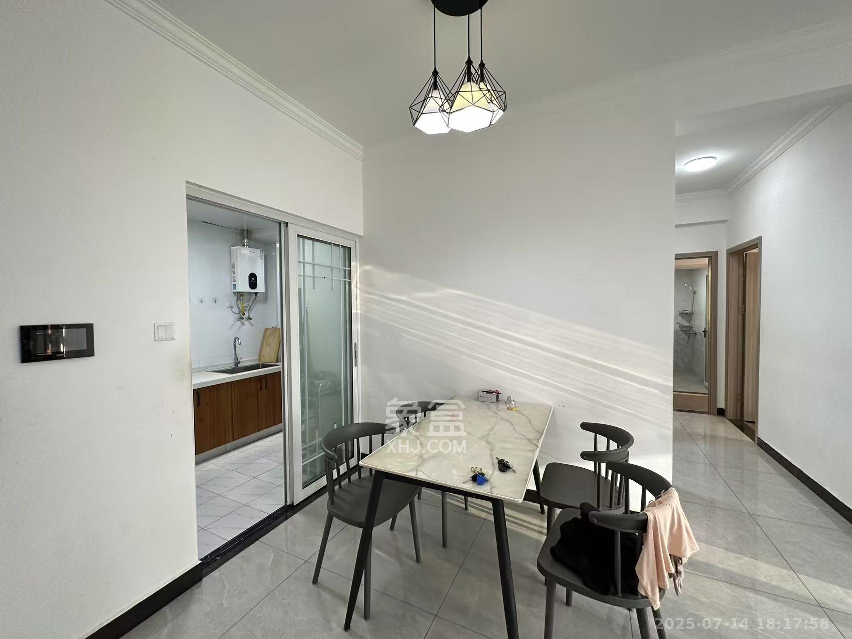 江山帝景雅典  3室2厅1卫    2500.0元/月 江山帝景雅典  3室2厅1卫    2500.0元/月室内图