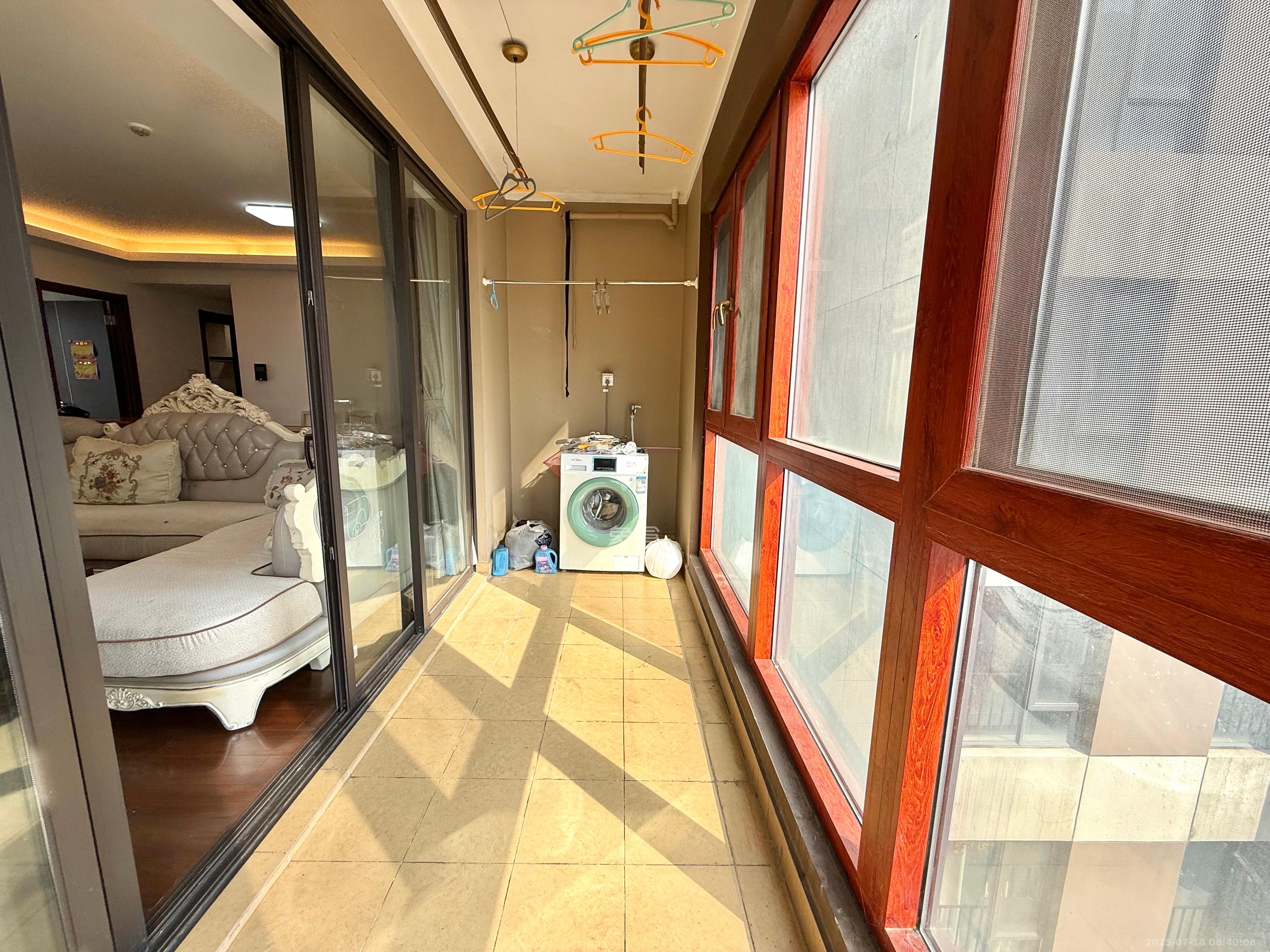 万科里金域国际  4室2厅2卫    4000.0元/月室内图