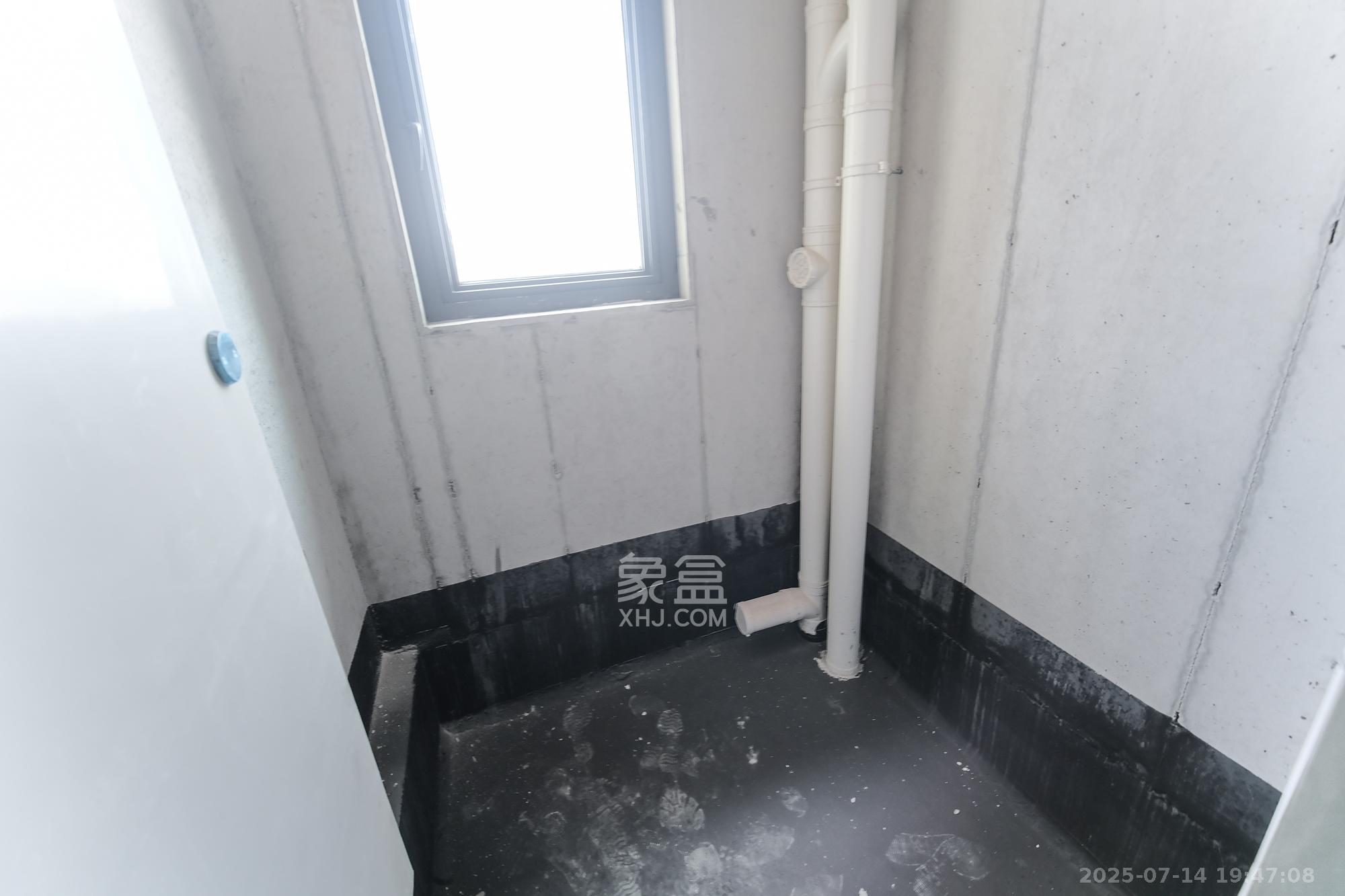 中铁置业诺德府  4室2厅2卫   104.00万卫生间