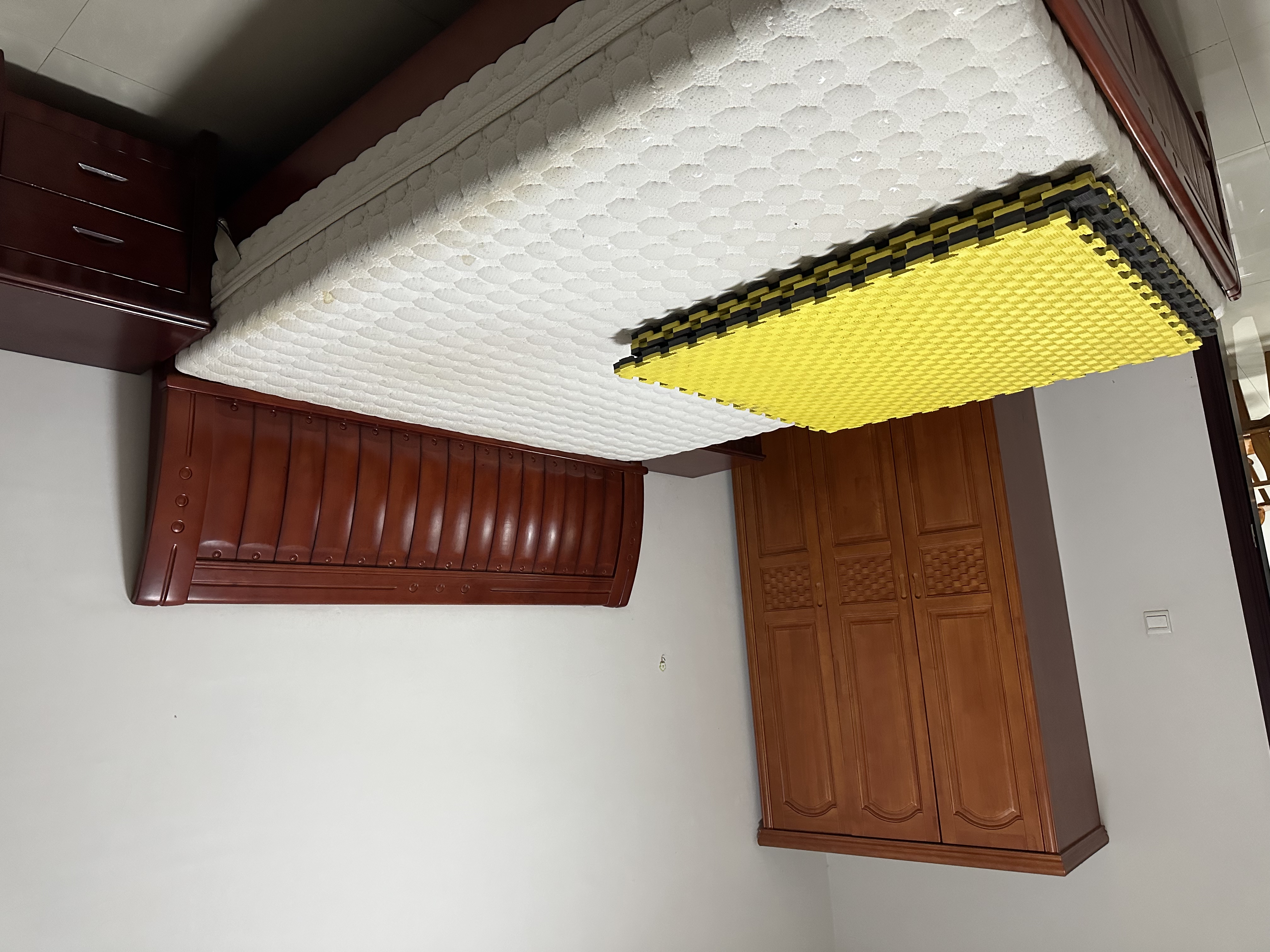 市人大政协机关大院住宅区(老市委) 2室1厅1卫 1250.0元/月 市人大政协机关大院住宅区(老市委) 2室1厅1卫 1250.0元/月室内图