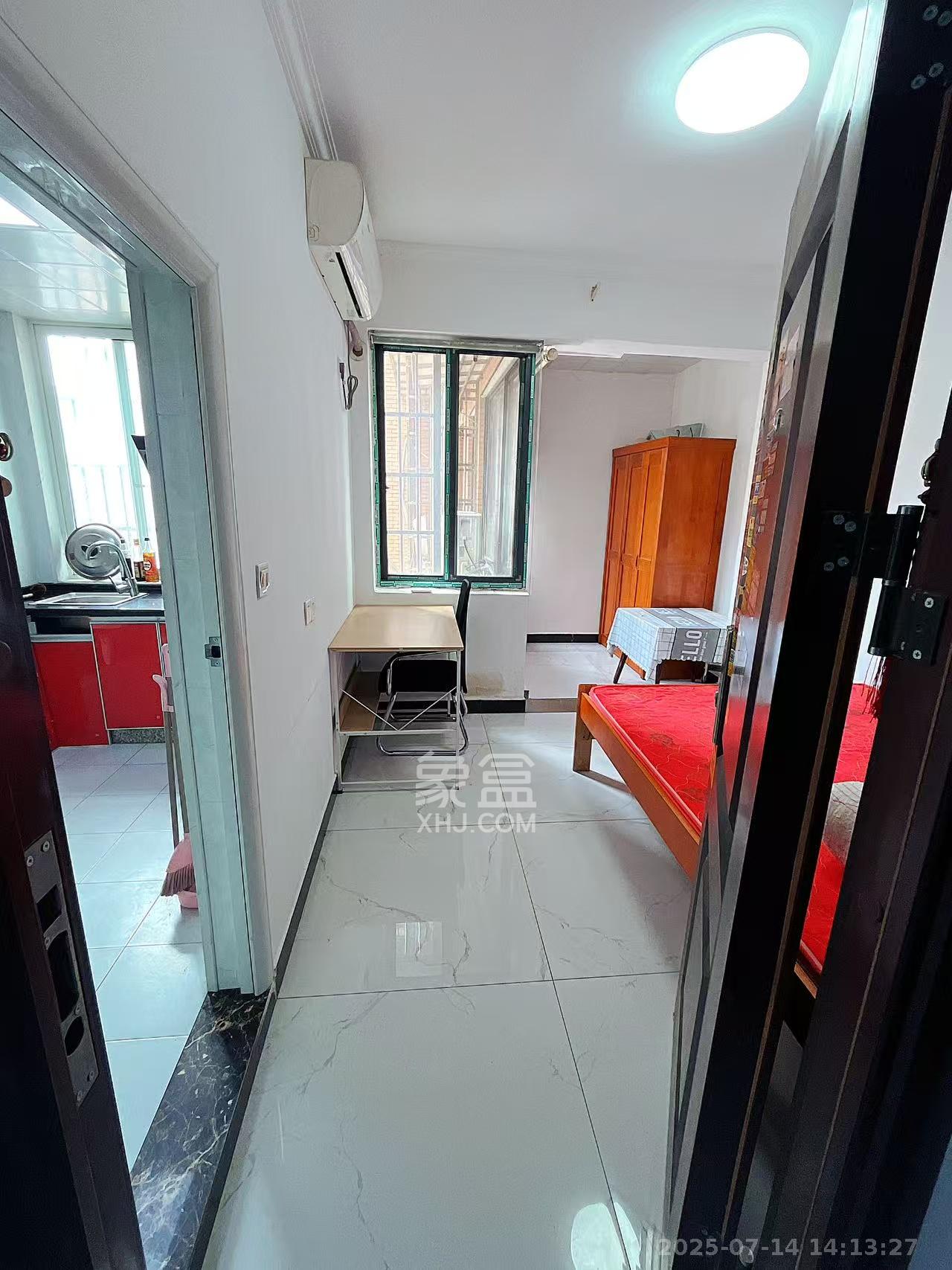 和润园一、二期  1室1厅1卫    1200.0元/月 和润园一、二期  1室1厅1卫    1200.0元/月室内图