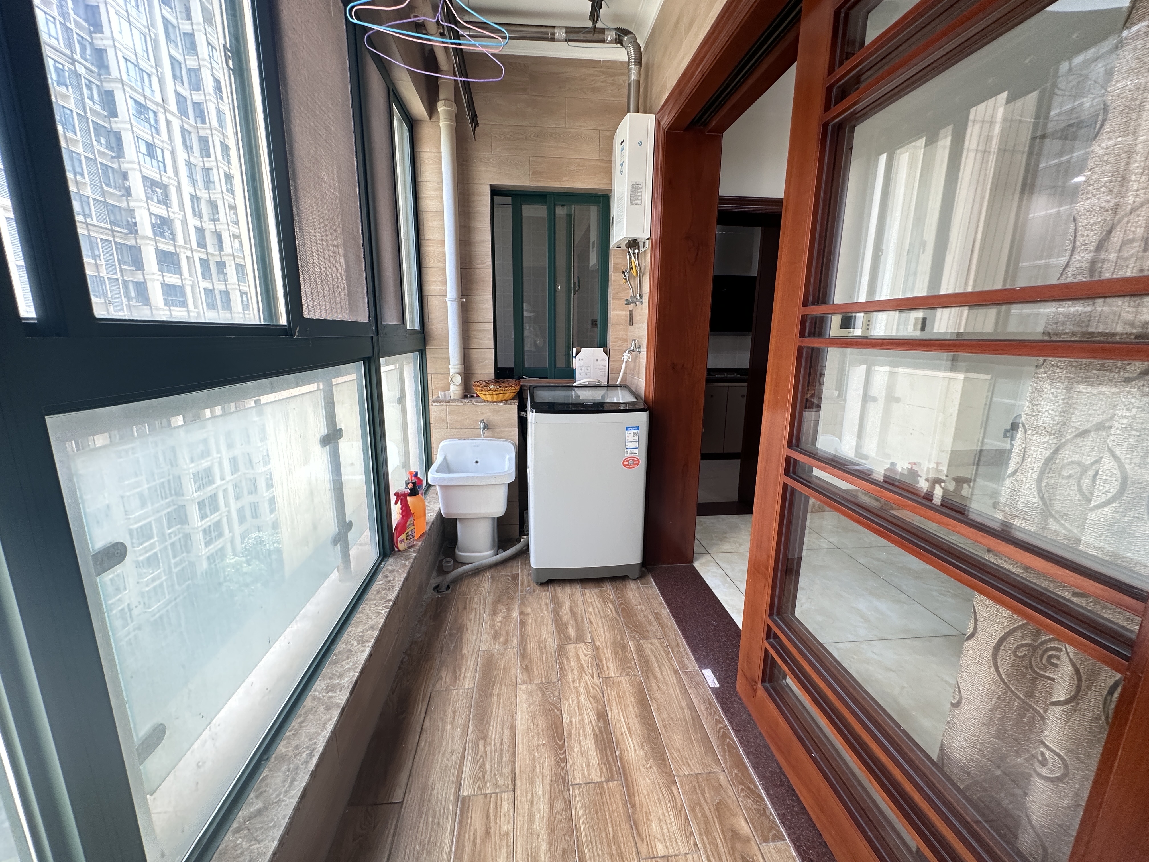 海阔天空-国瑞城一期(名仕苑) 3室2厅2卫 5000.0元/月 海阔天空-国瑞城一期(名仕苑) 3室2厅2卫 5000.0元/月室内图