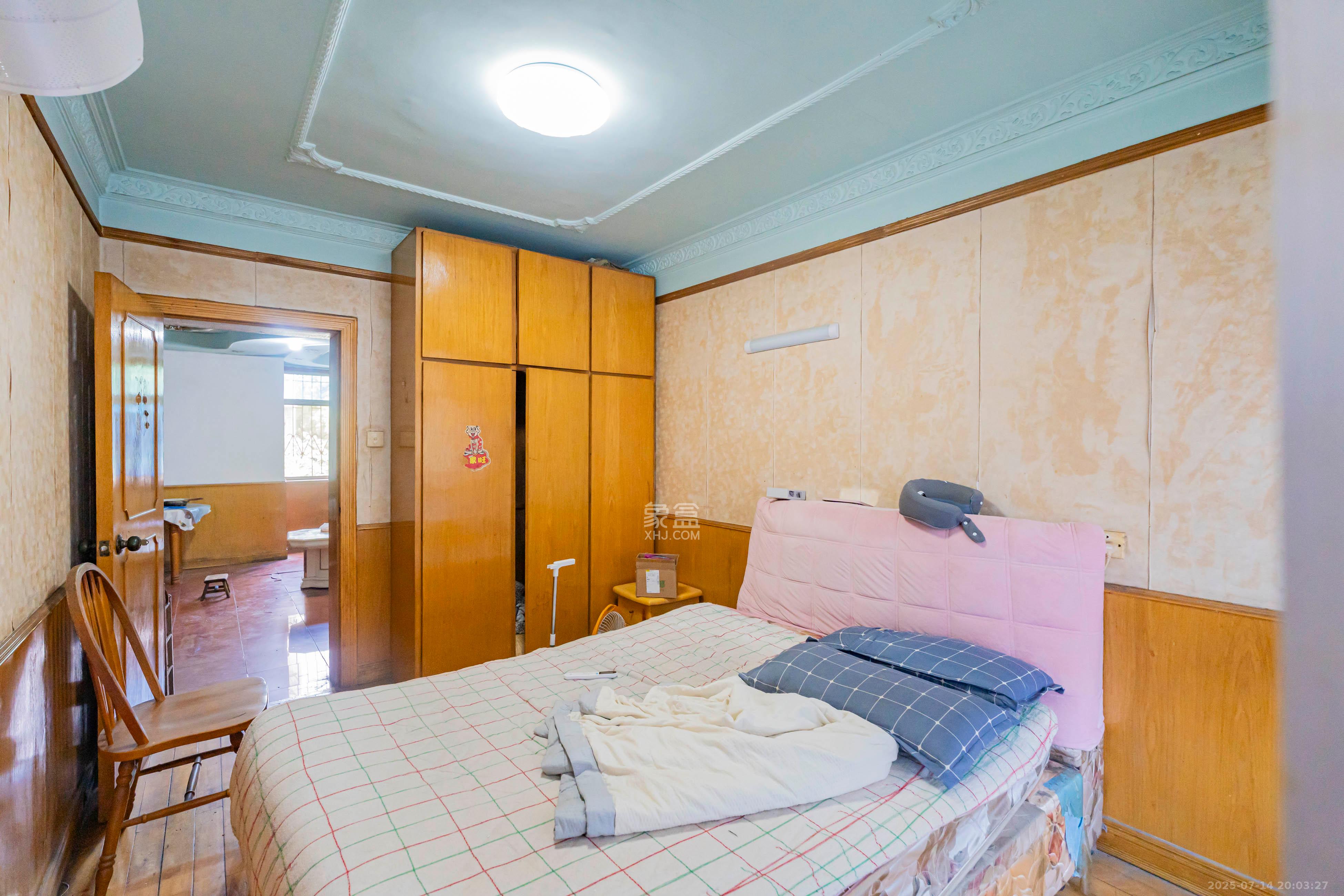 建湘新村  2室1厅1卫   30.00万卧室