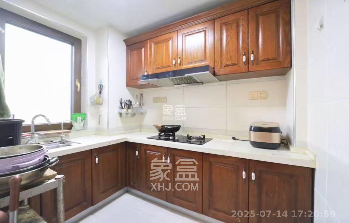 湘府十城(汇财御景湾新寓,汇财国际)  3室1厅2卫    2300.0元/月 湘府十城(汇财御景湾新寓,汇财国际)  3室1厅2卫    2300.0元/月室内图