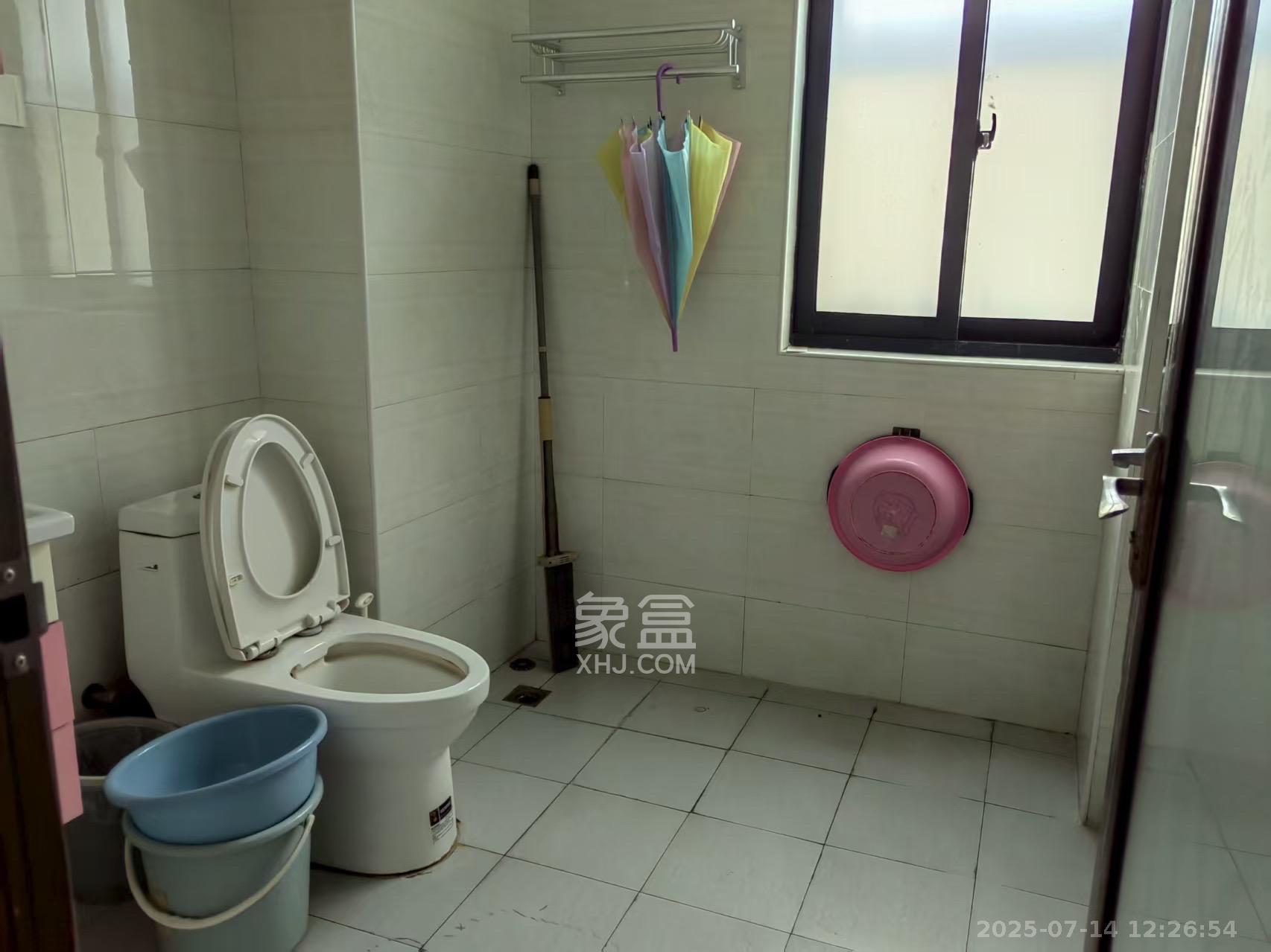 奥克斯广场  4室2厅1卫    3400.0元/月室内图