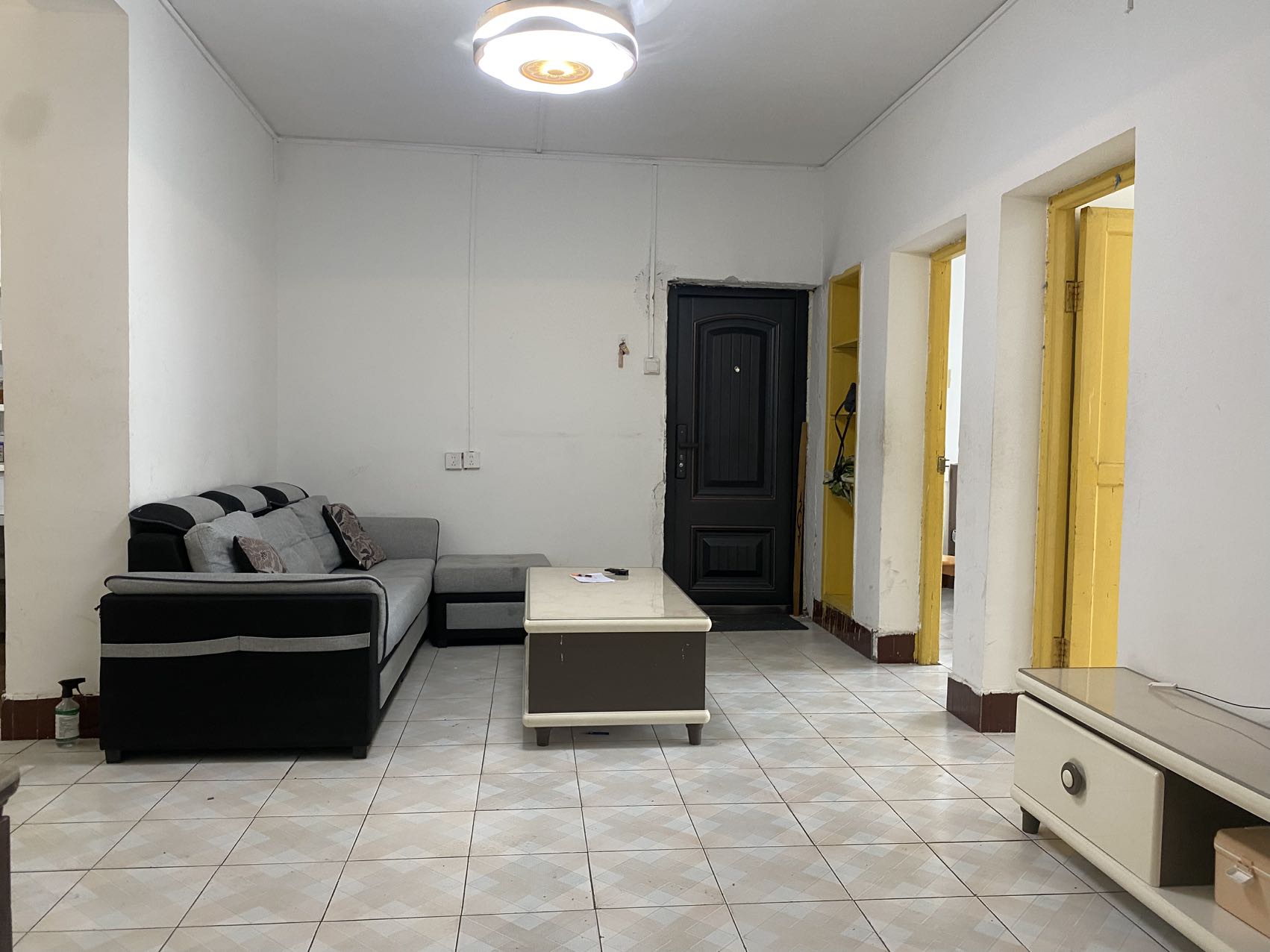 金花苑小区 3室1厅1卫 900.0元/月 金花苑小区 3室1厅1卫 900.0元/月室内图