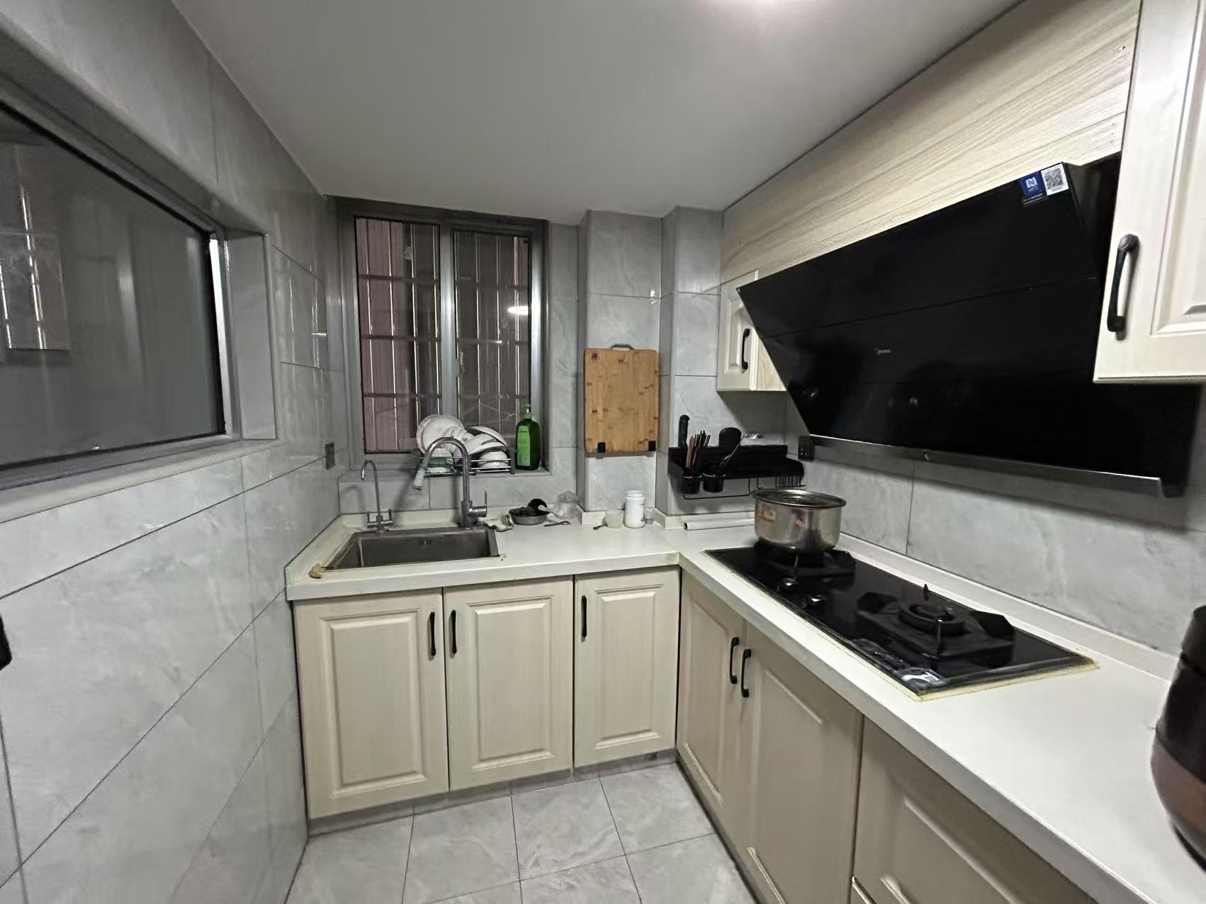 怡河园 2室1厅1卫 1500.0元/月 怡河园 2室1厅1卫 1500.0元/月室内图