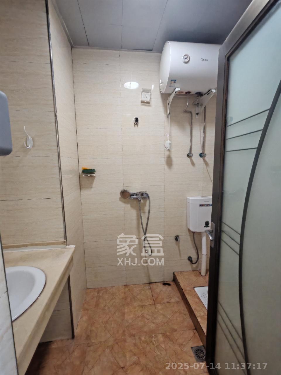 长房时代城 1室1厅1卫 1600.0元/月 长房时代城 1室1厅1卫 1600.0元/月室内图