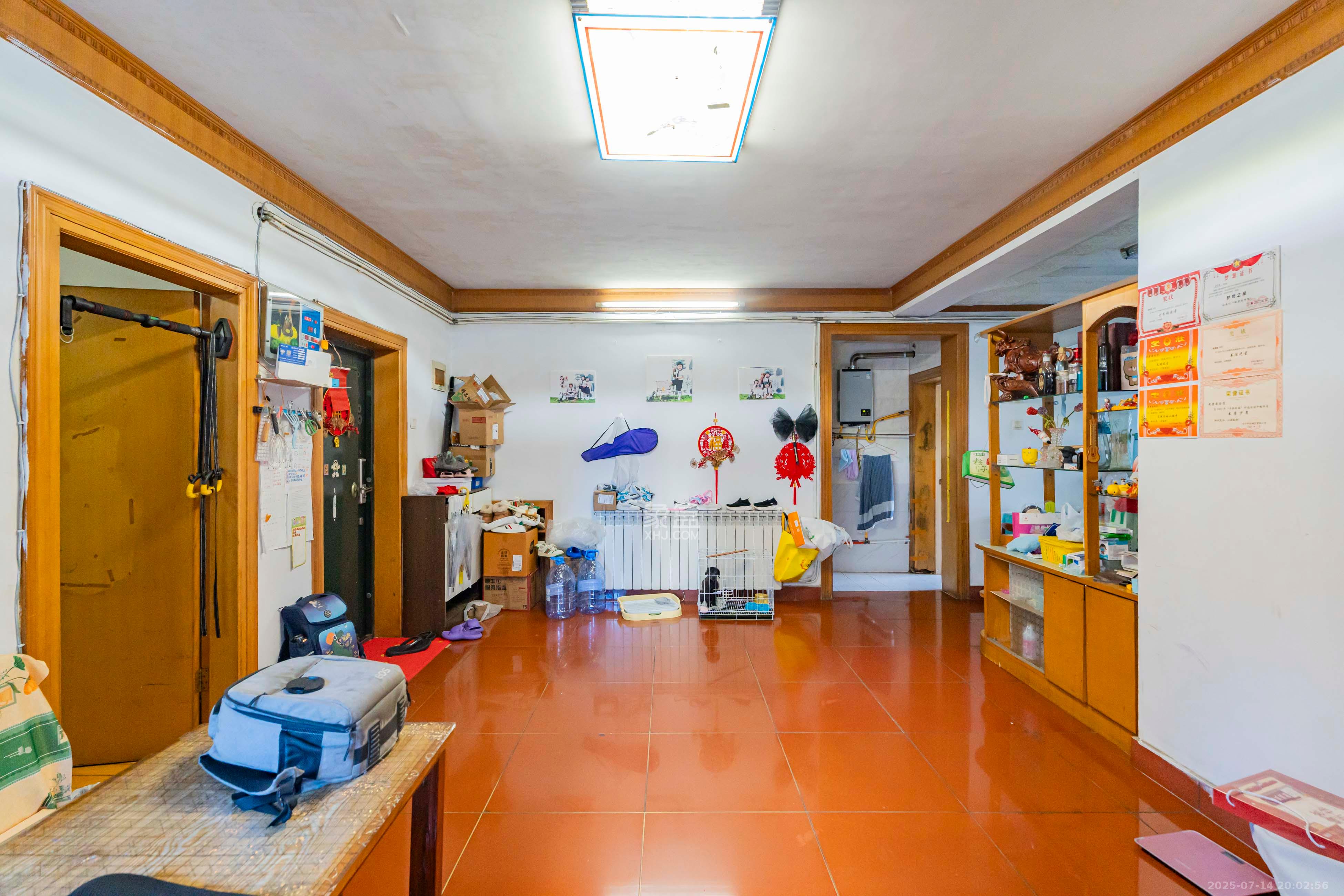 新奥燃气宿舍  2室2厅1卫    58.0万 新奥燃气宿舍  2室2厅1卫    58.0万客厅