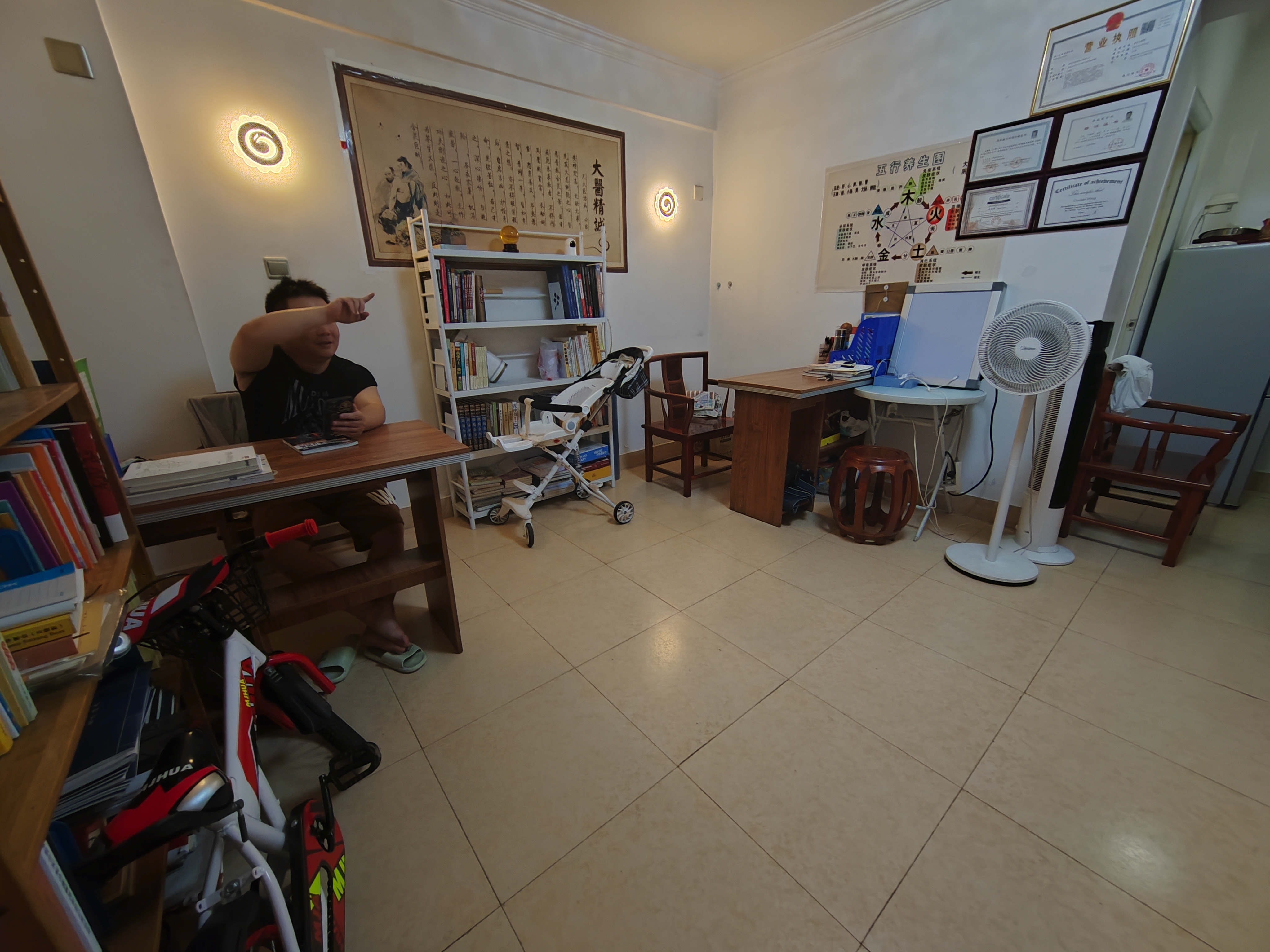 金山小区  2室2厅1卫    56.0万 金山小区  2室2厅1卫    56.0万客厅