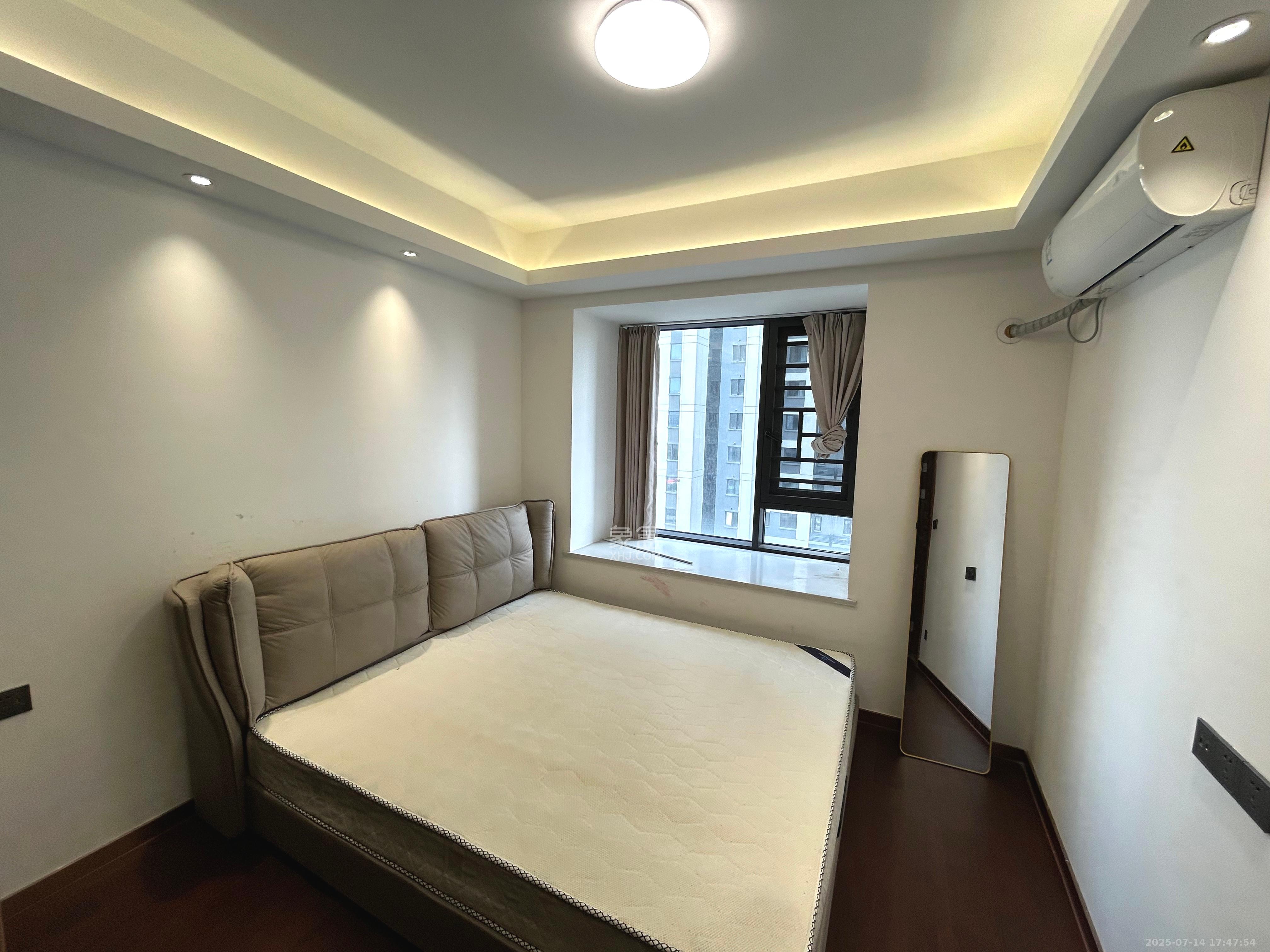 梅溪悦章  3室2厅2卫   3500.00元/月室内图