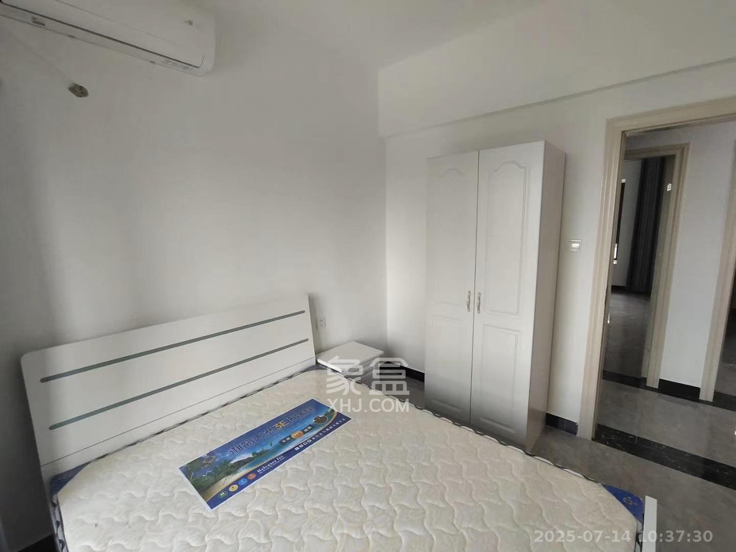梅溪盛荟  5室2厅2卫   3800.00元/月室内图1