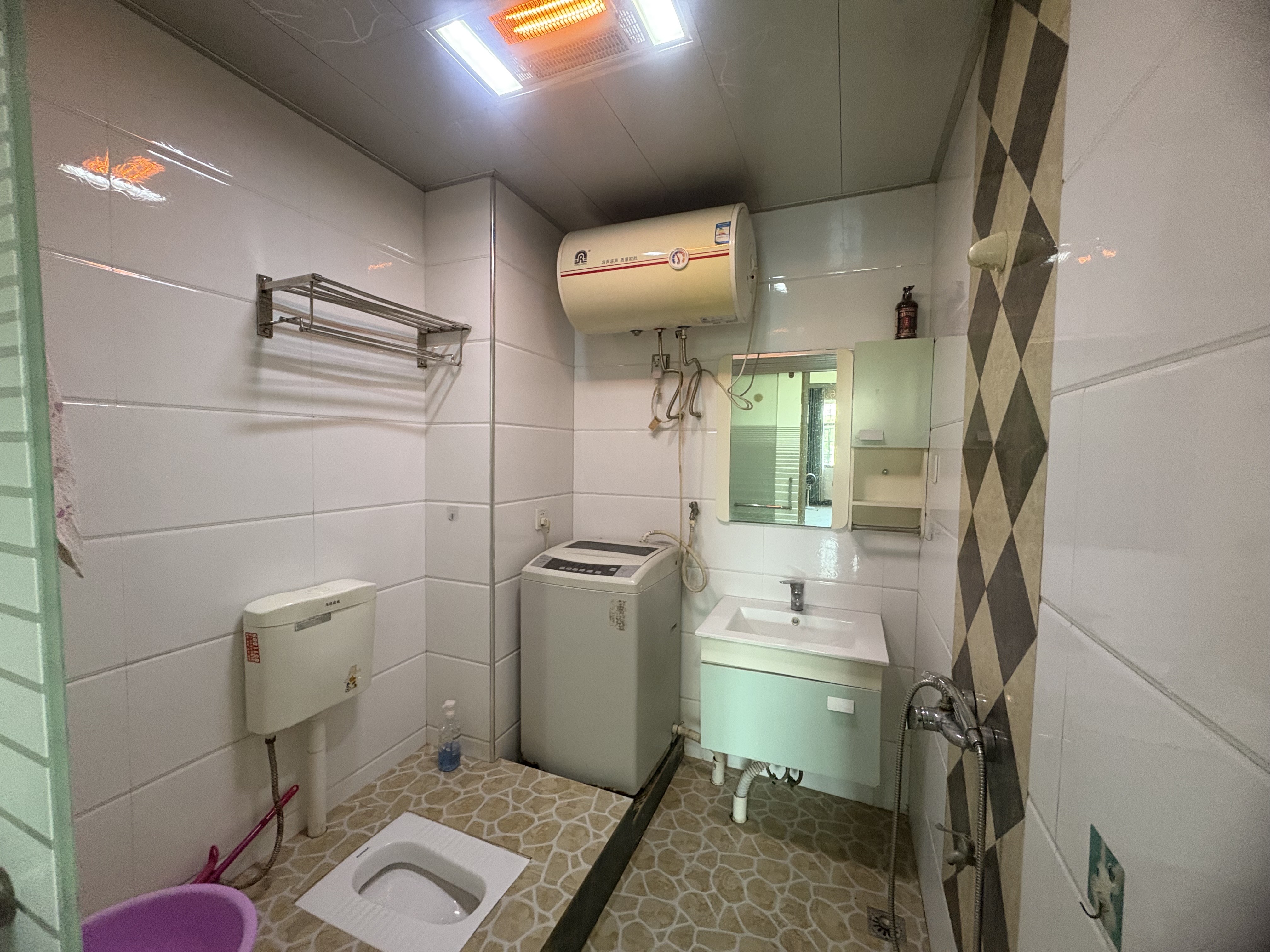 百花好望角 1室1厅1卫 700.0元/月 百花好望角 1室1厅1卫 700.0元/月室内图