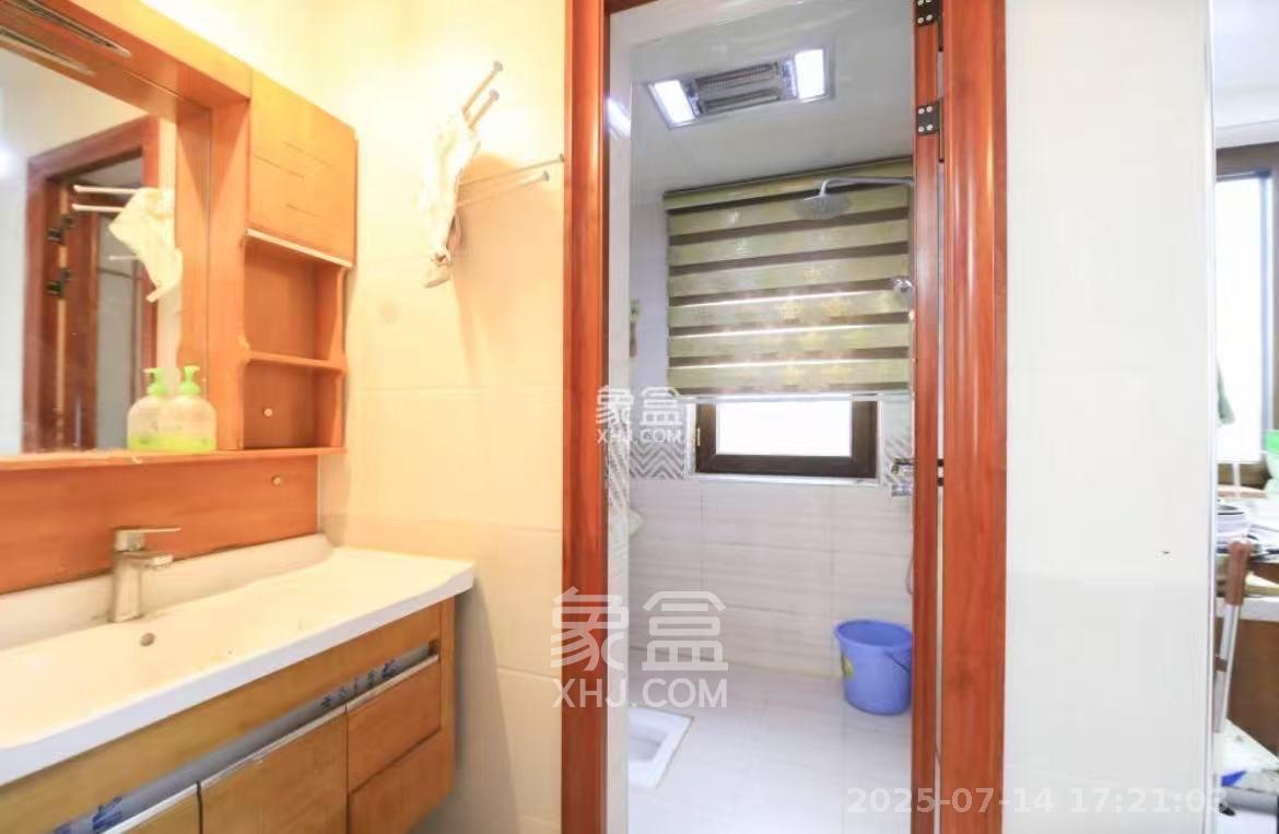 湘府十城(汇财御景湾新寓,汇财国际)  3室1厅2卫    2300.0元/月 湘府十城(汇财御景湾新寓,汇财国际)  3室1厅2卫    2300.0元/月室内图