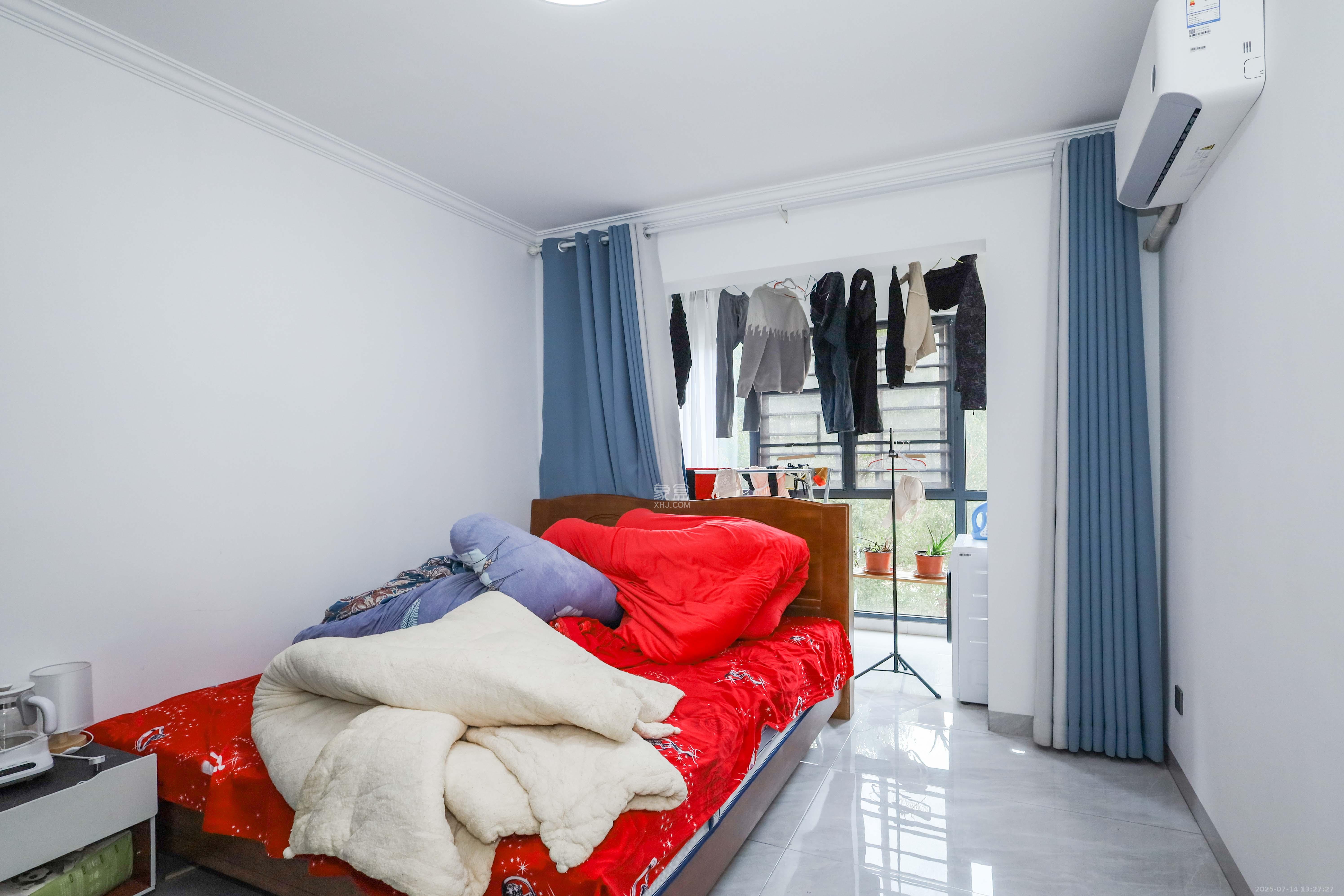 可可小城(麓谷可可小城)  3室2厅1卫    75.0万 可可小城(麓谷可可小城)  3室2厅1卫    75.0万卧室