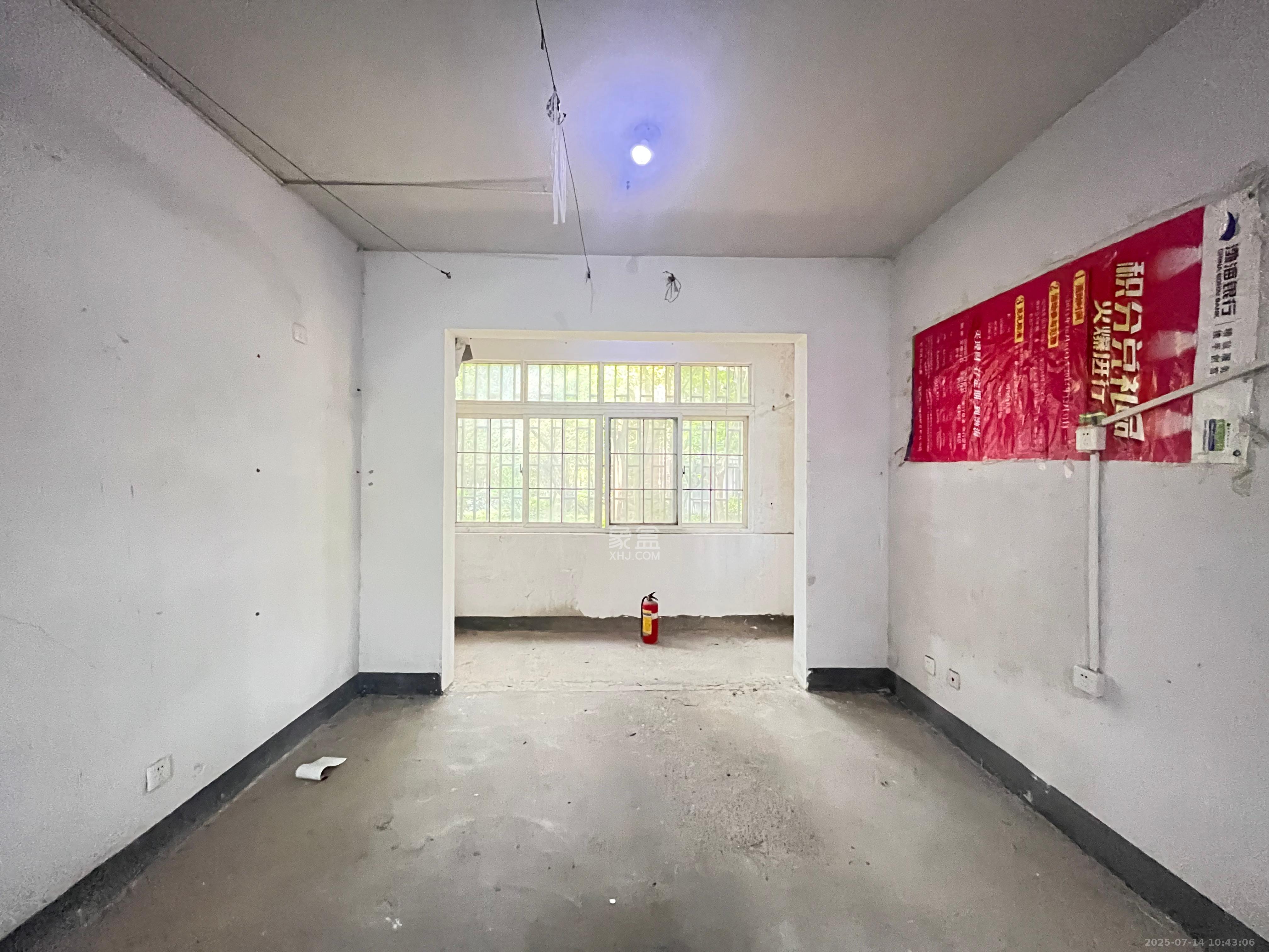 沁园春御院 1室2厅2卫 2300.0元/月 沁园春御院 1室2厅2卫 2300.0元/月室内图