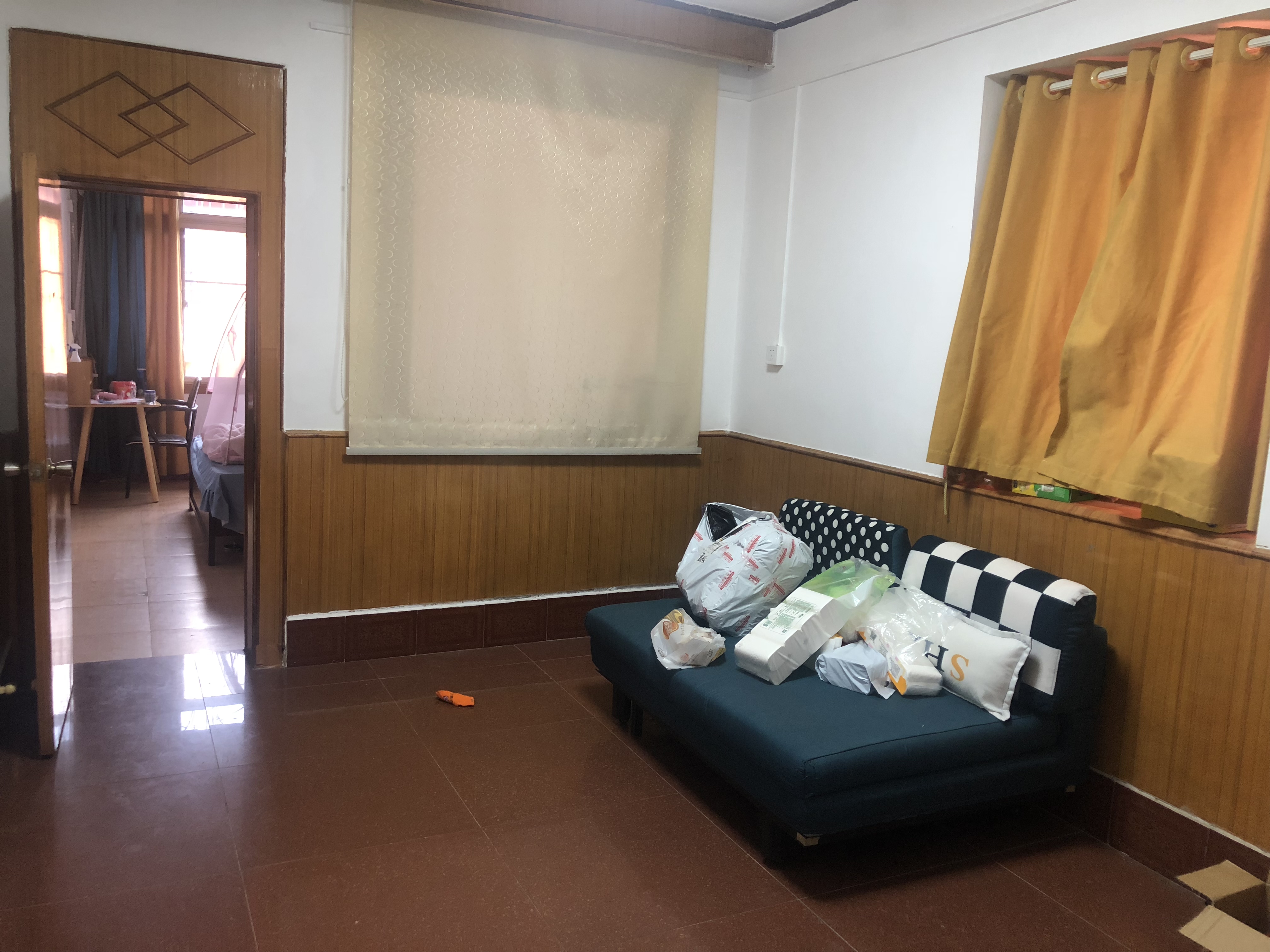 粮运建材市场  4室2厅1卫    680.0元/月 粮运建材市场  4室2厅1卫    680.0元/月室内图