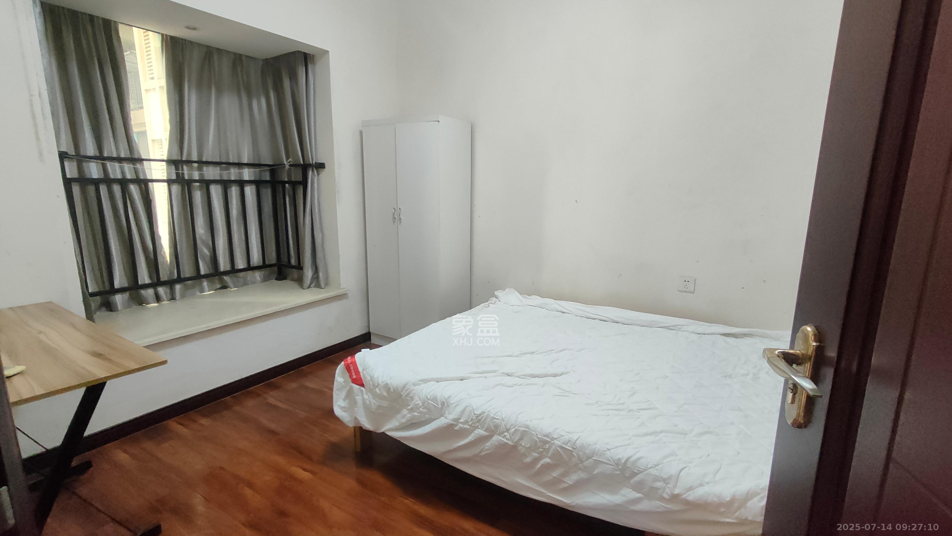 富基世纪公园 3室2厅1卫 1400.0元/月 富基世纪公园 3室2厅1卫 1400.0元/月室内图