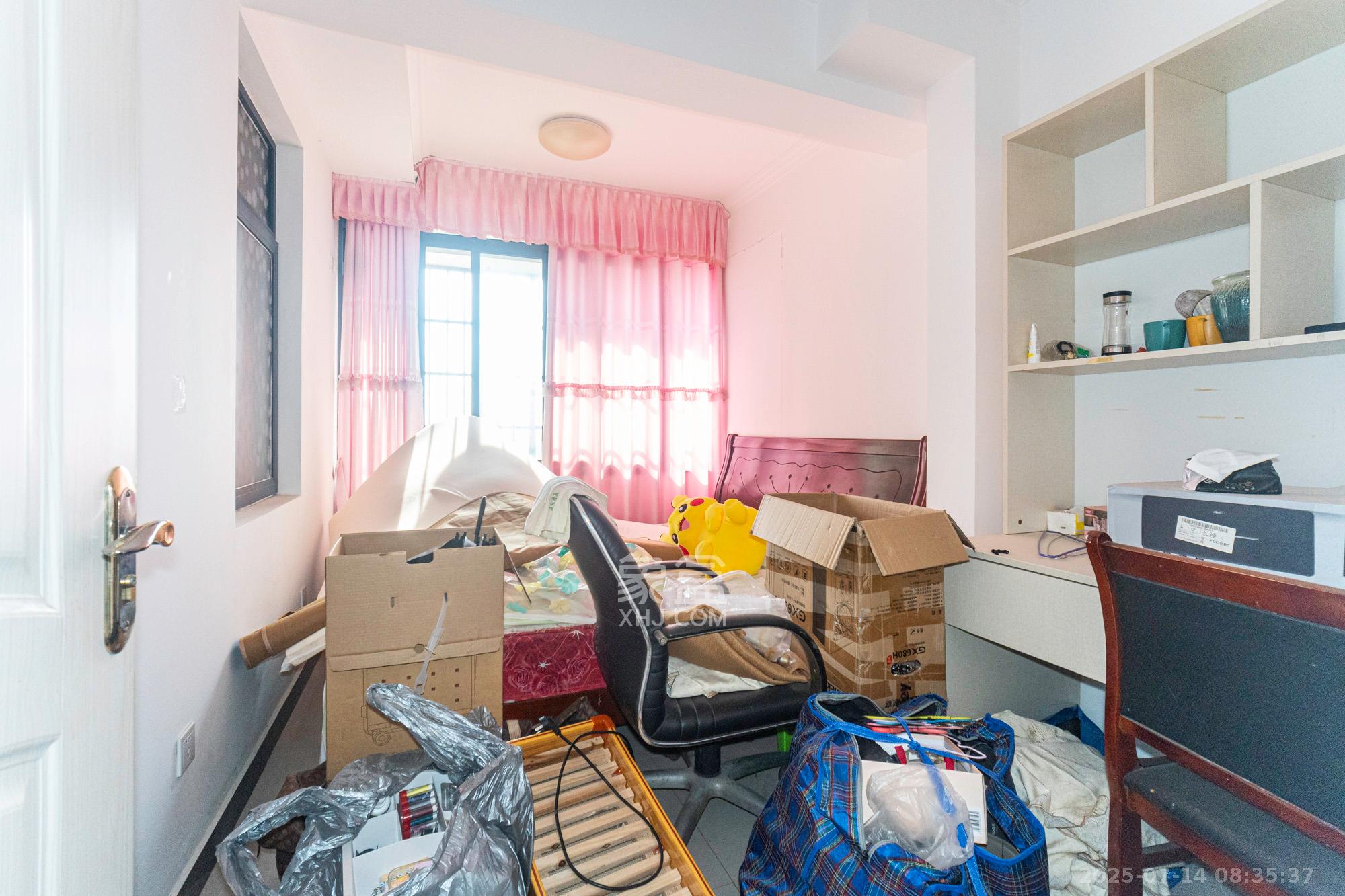 长龙湾  3室2厅1卫    49.9万 长龙湾  3室2厅1卫    49.9万卧室