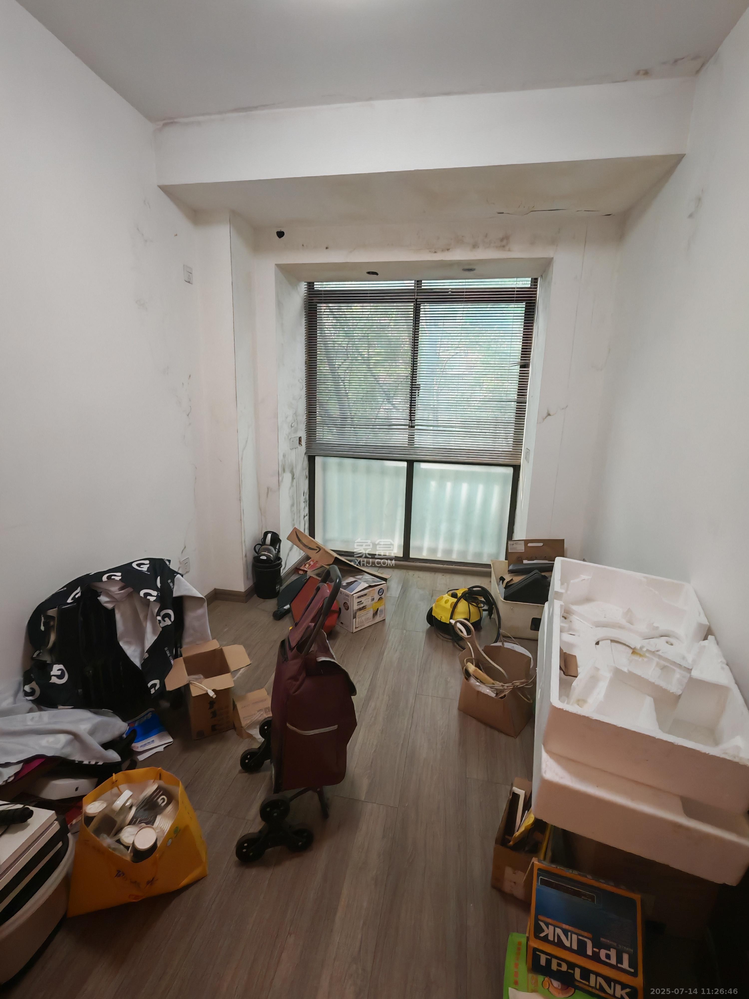 绿地公馆(绿地名邸)  4室2厅2卫    4000.0元/月 绿地公馆(绿地名邸)  4室2厅2卫    4000.0元/月室内图