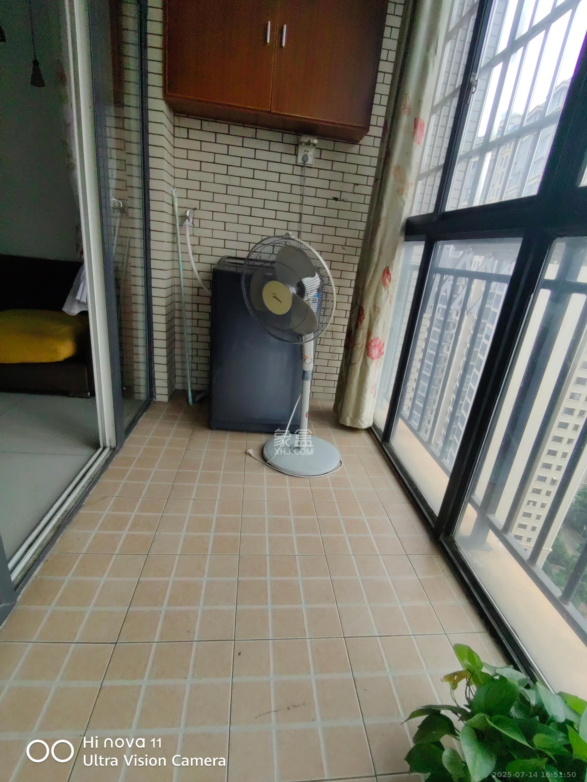 三景国际  2室2厅1卫   1300.00元/月室内图