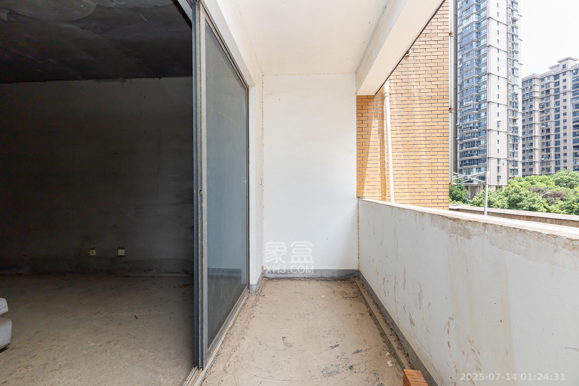 玛丽的花园(金色阳光家园)  3室2厅1卫    52.8万 玛丽的花园(金色阳光家园)  3室2厅1卫    52.8万阳台