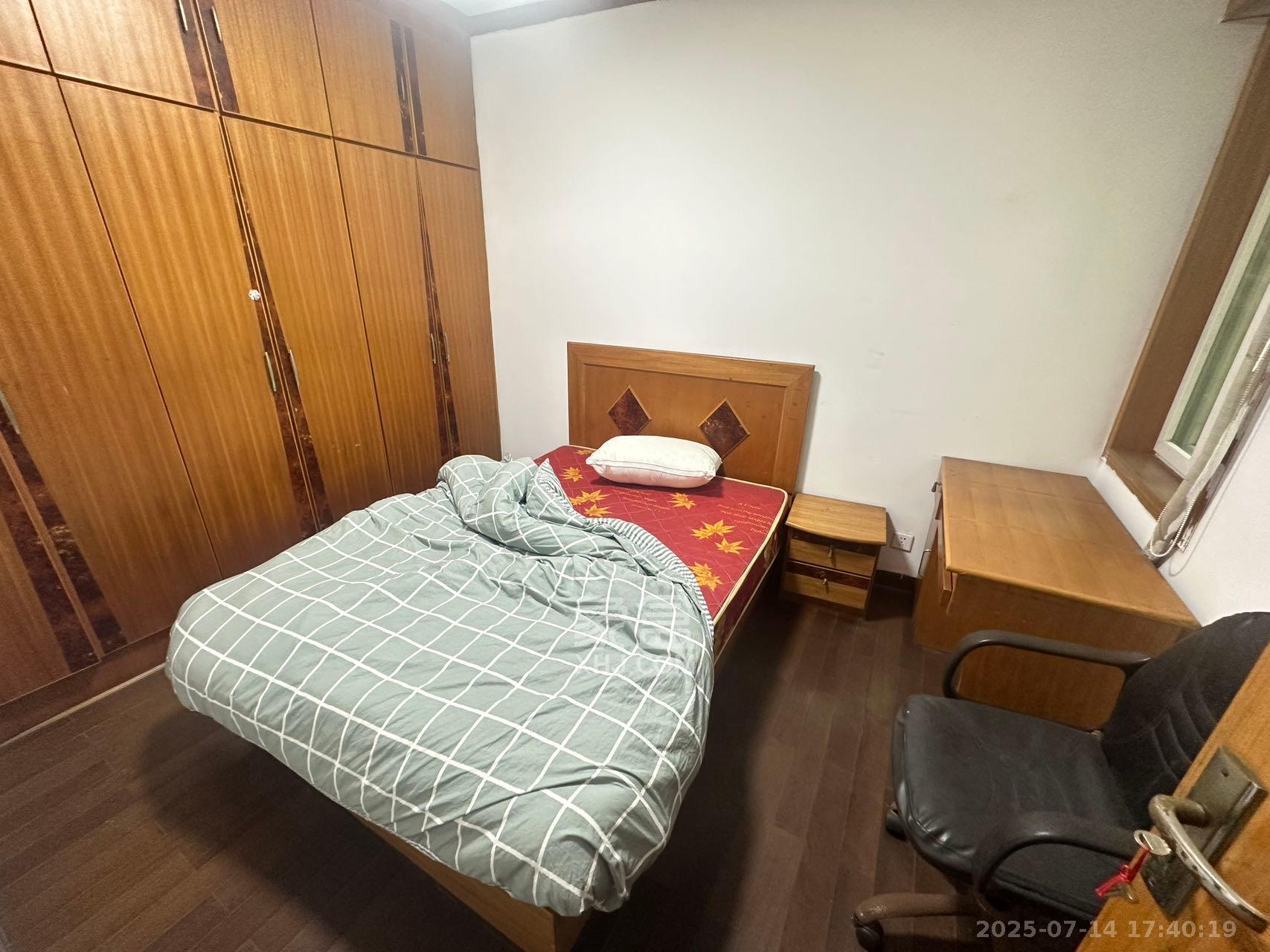 恩瑞麓山名园(龙王港小区) 3室2厅1卫 2500.0元/月 恩瑞麓山名园(龙王港小区) 3室2厅1卫 2500.0元/月室内图