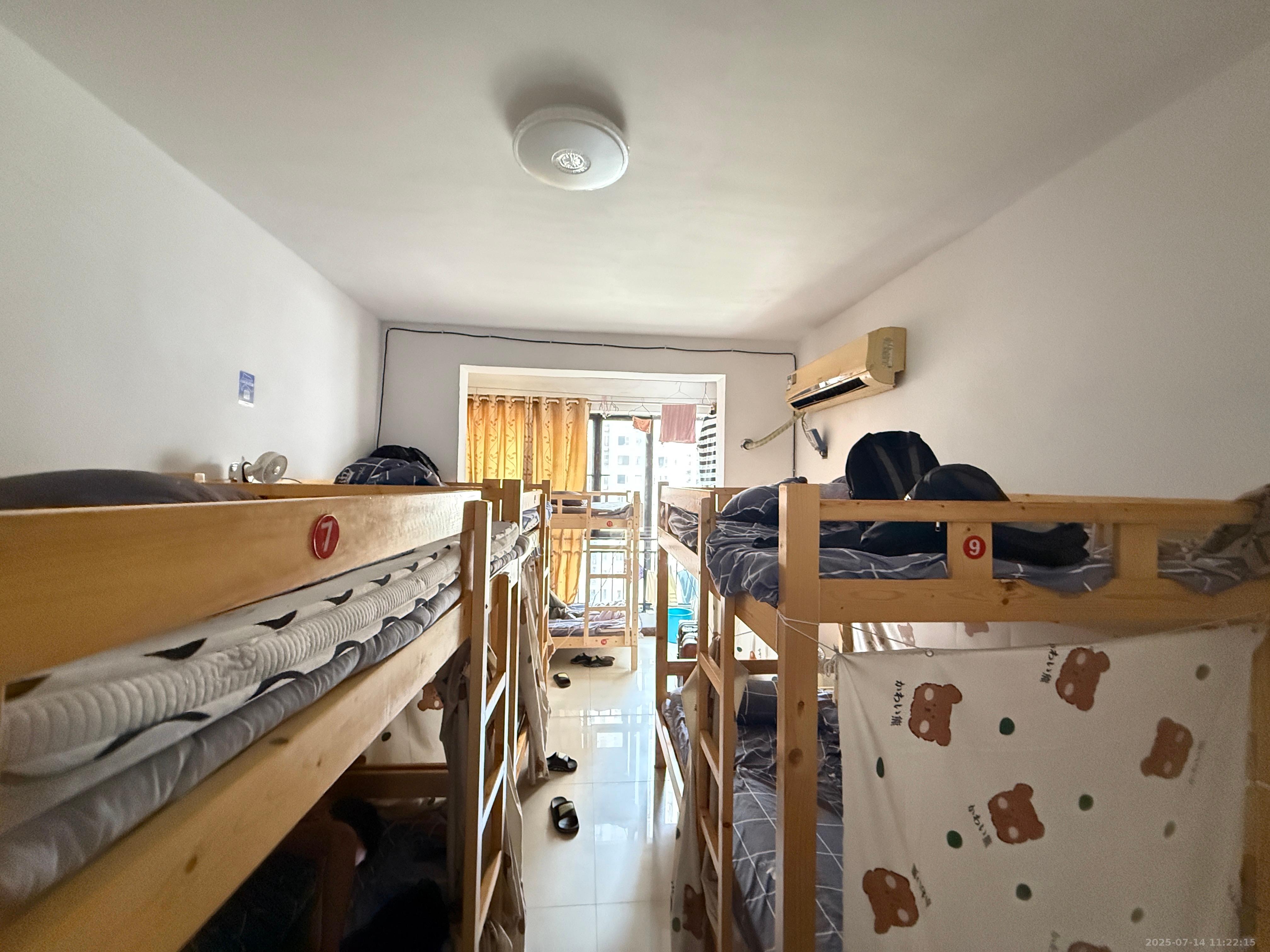 东城港 3室2厅2卫 2700.0元/月 东城港 3室2厅2卫 2700.0元/月室内图