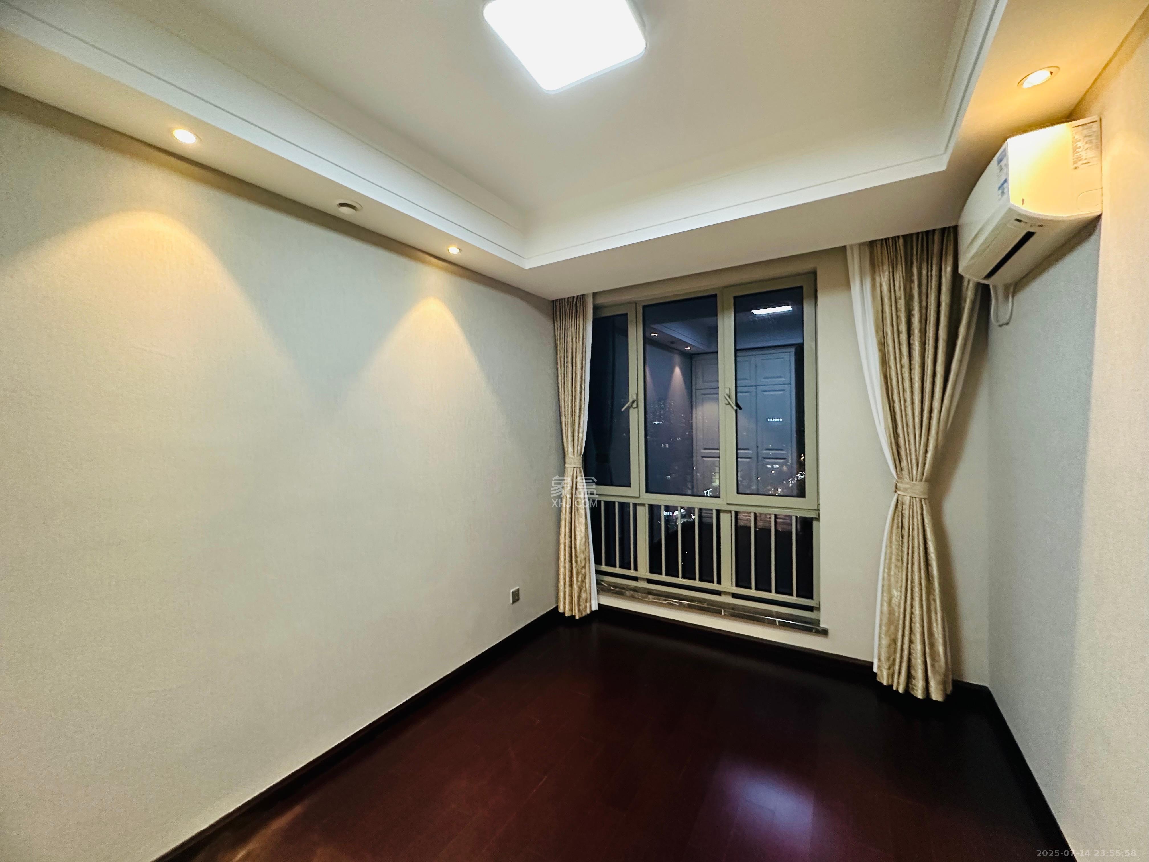 梅溪湖金茂府（金茂广场）（金茂览秀城）  3室2厅2卫   6000.00元/月室内图