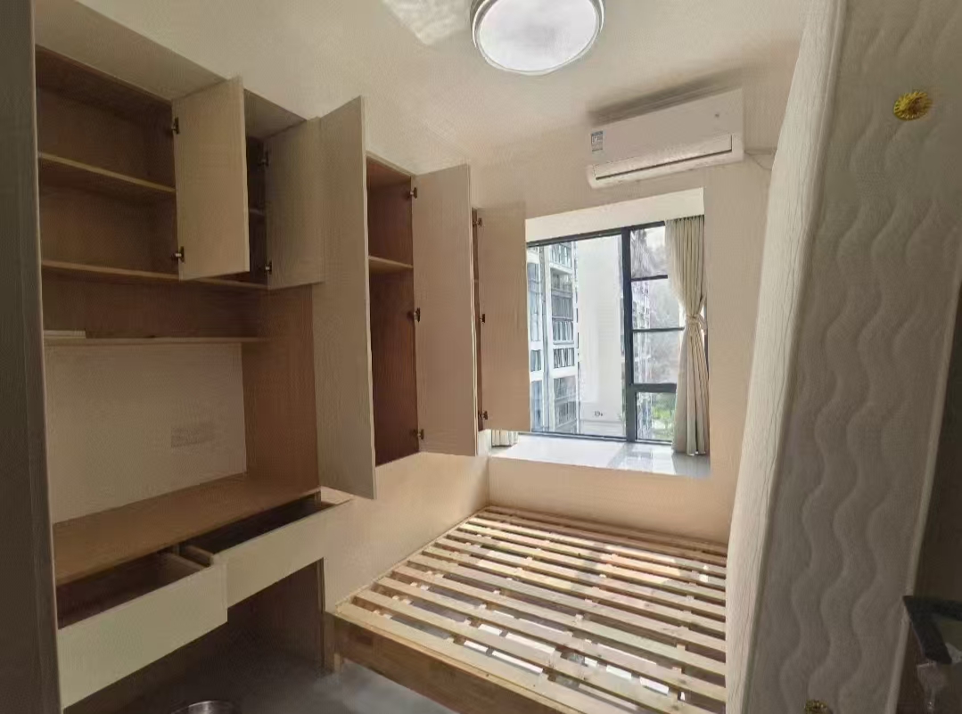 中建凤栖台  3室2厅1卫   65.00万客厅